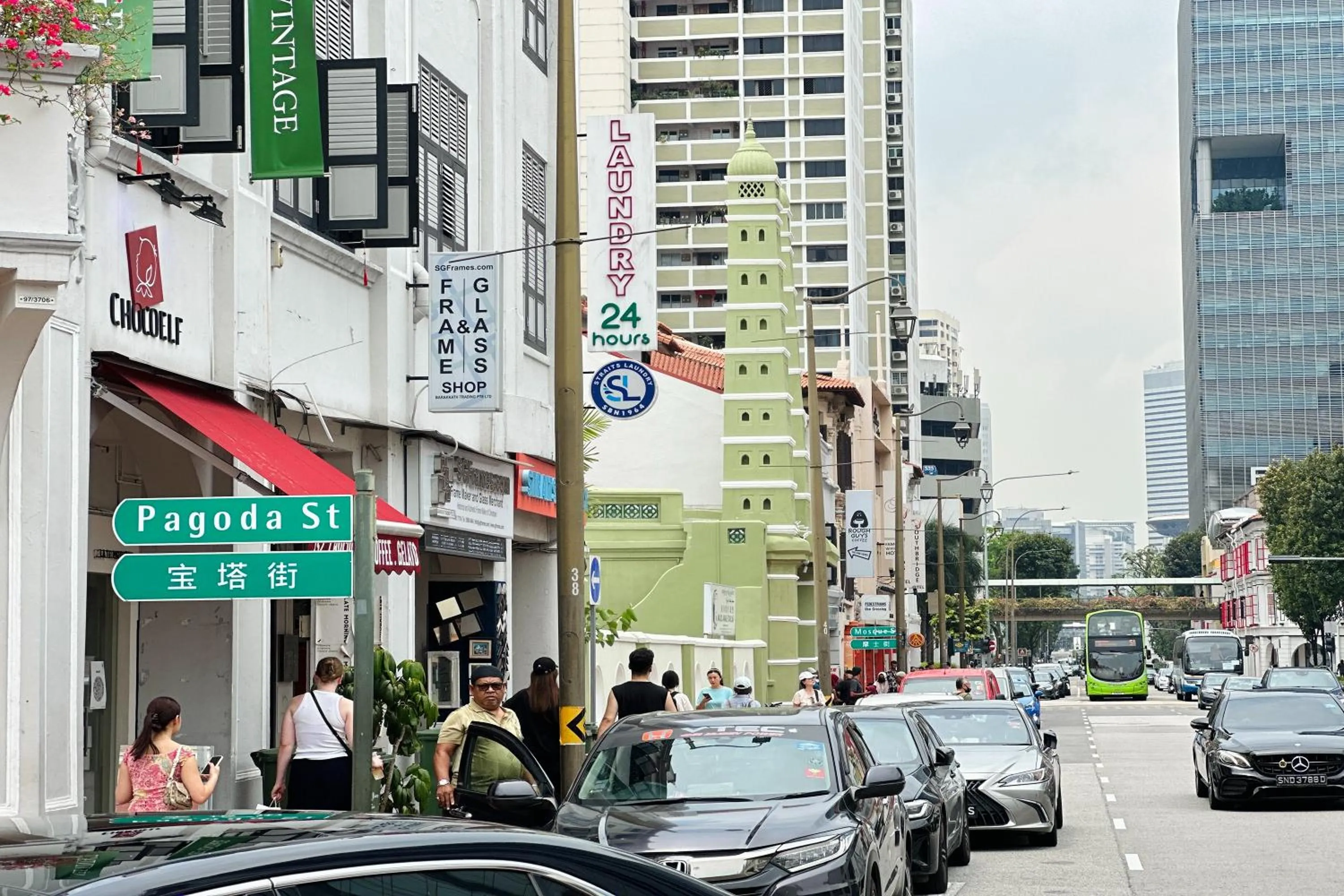 Nearby landmark in Rucksack Inn Temple Street