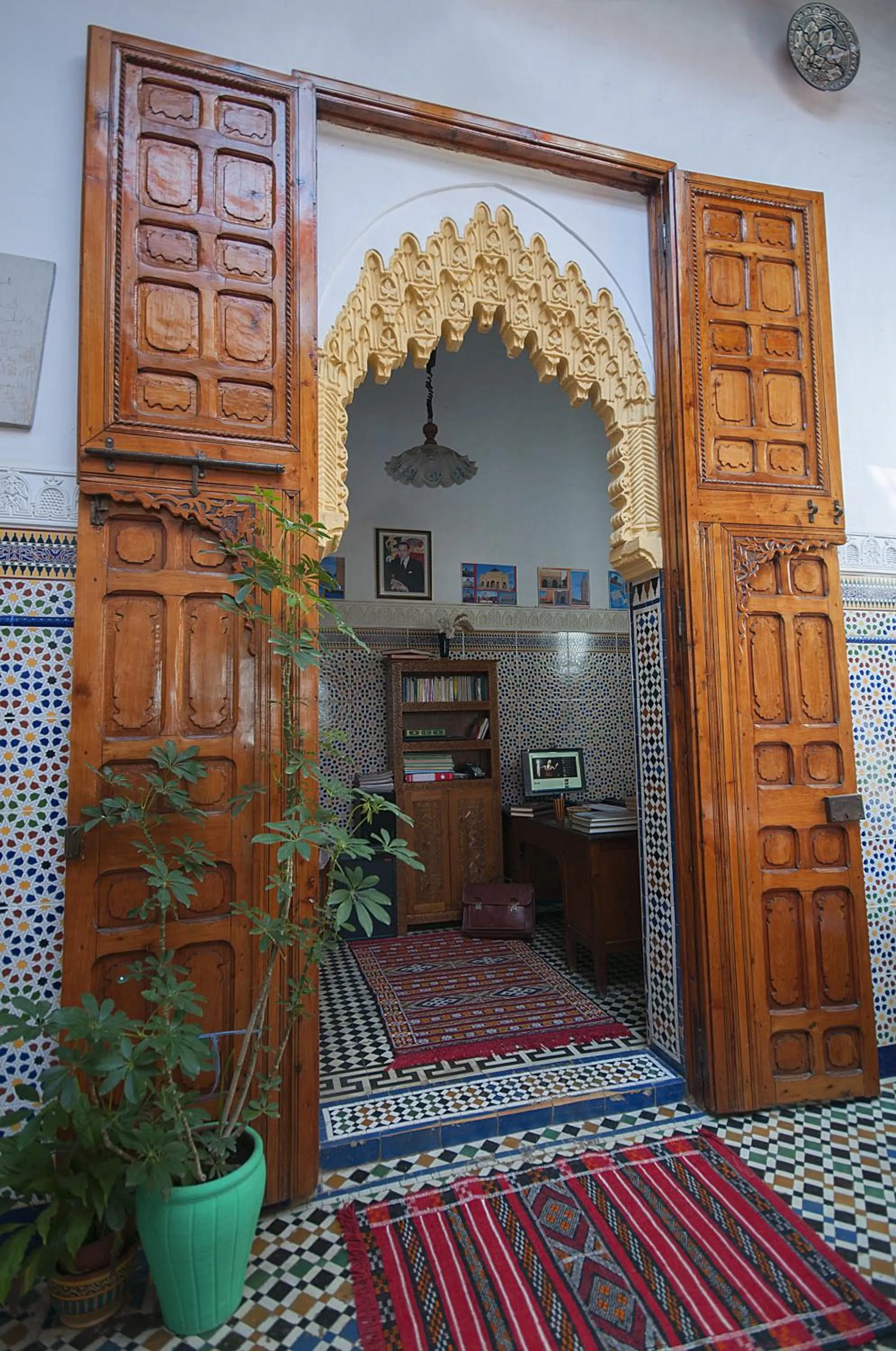 Library in Riad Dar Jabador