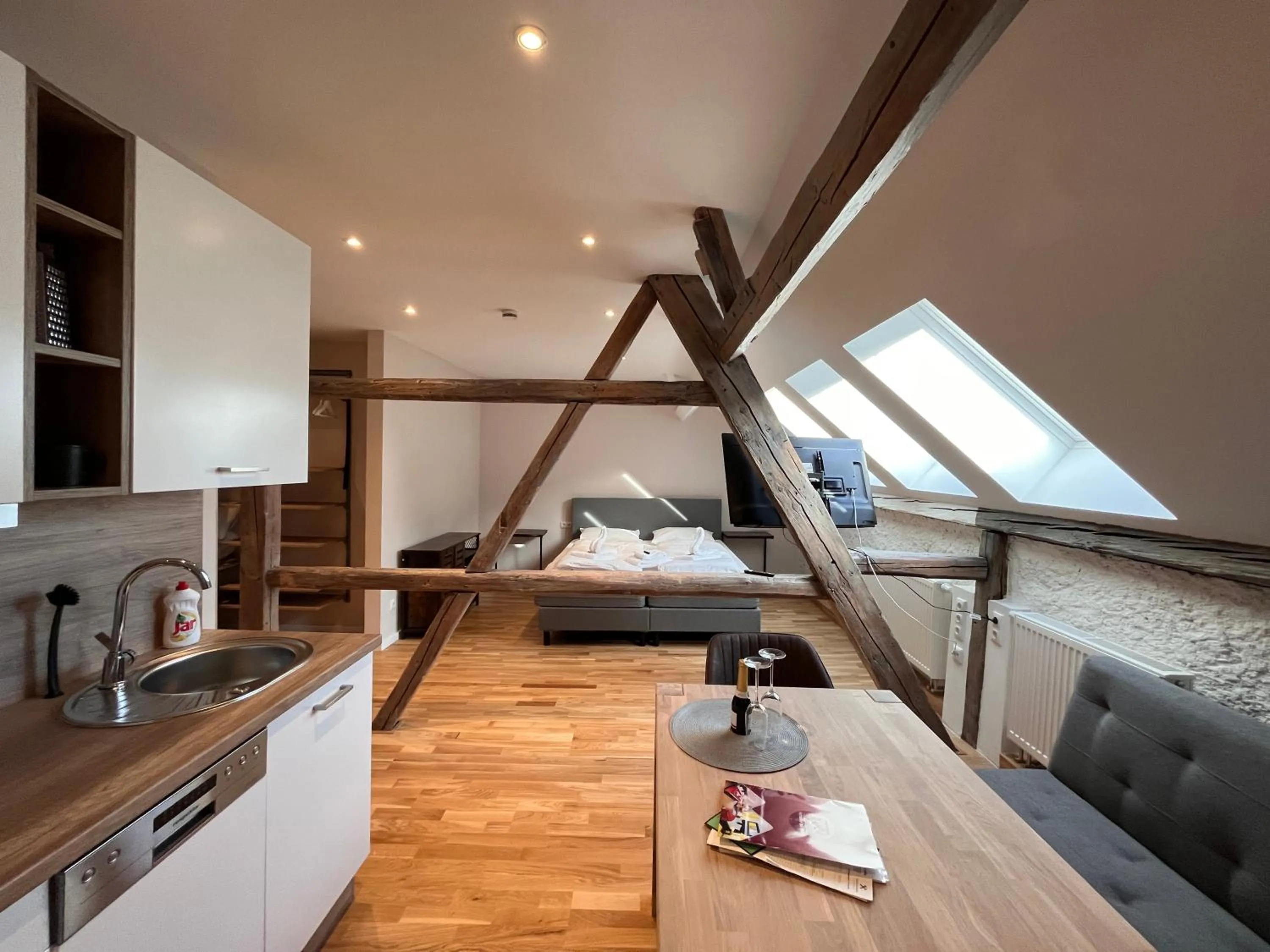 Kitchen or kitchenette, Bed in Chalet & Apart Fichtelberger Blick