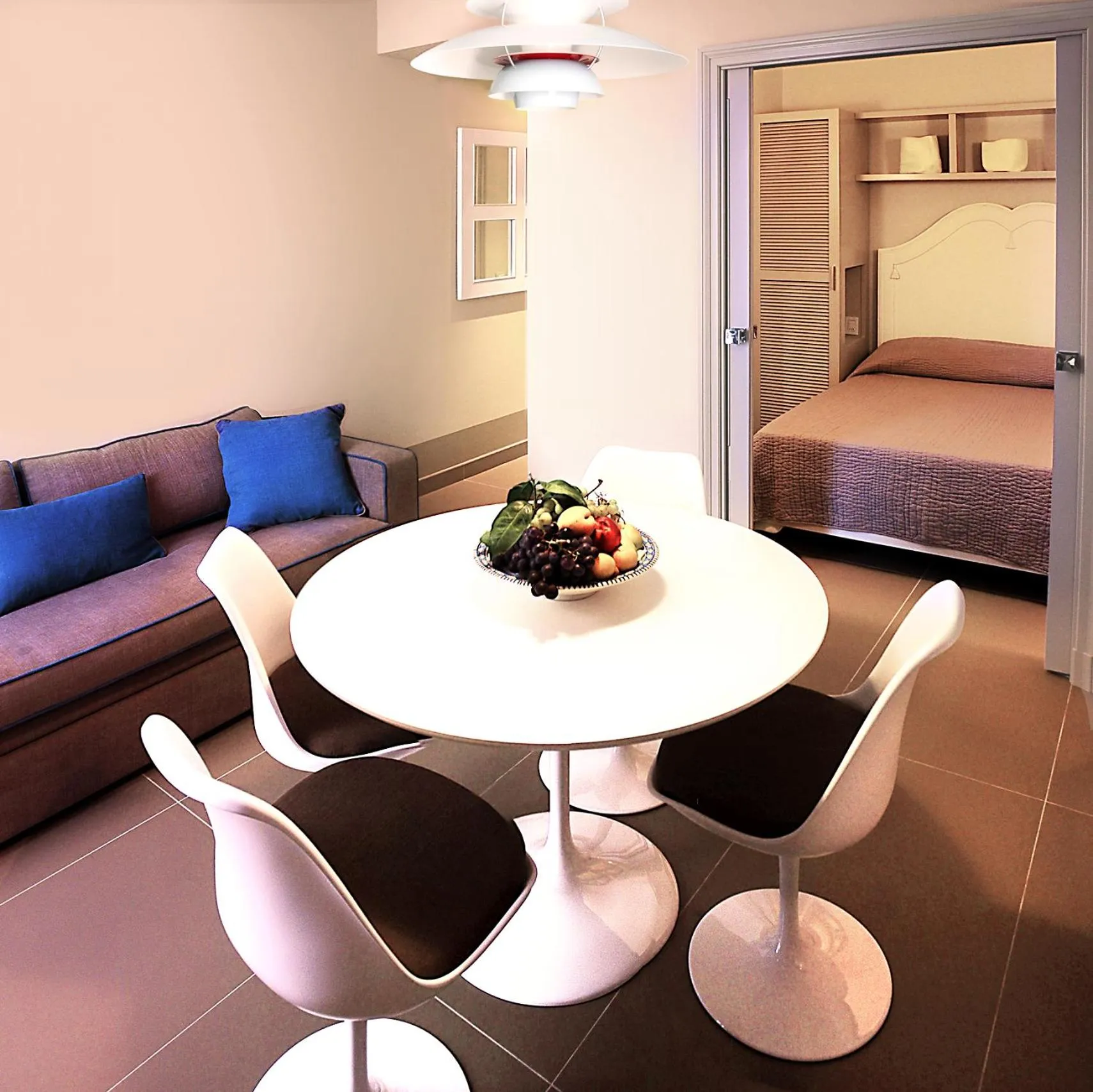 Dining area, Bed in Cala del Porto Residence