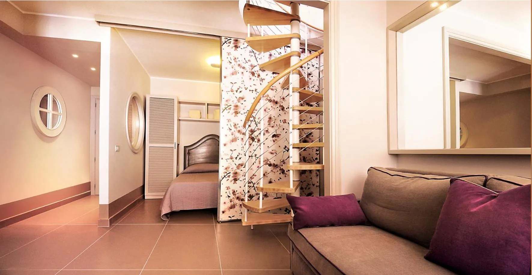 Decorative detail, Bed in Cala del Porto Residence