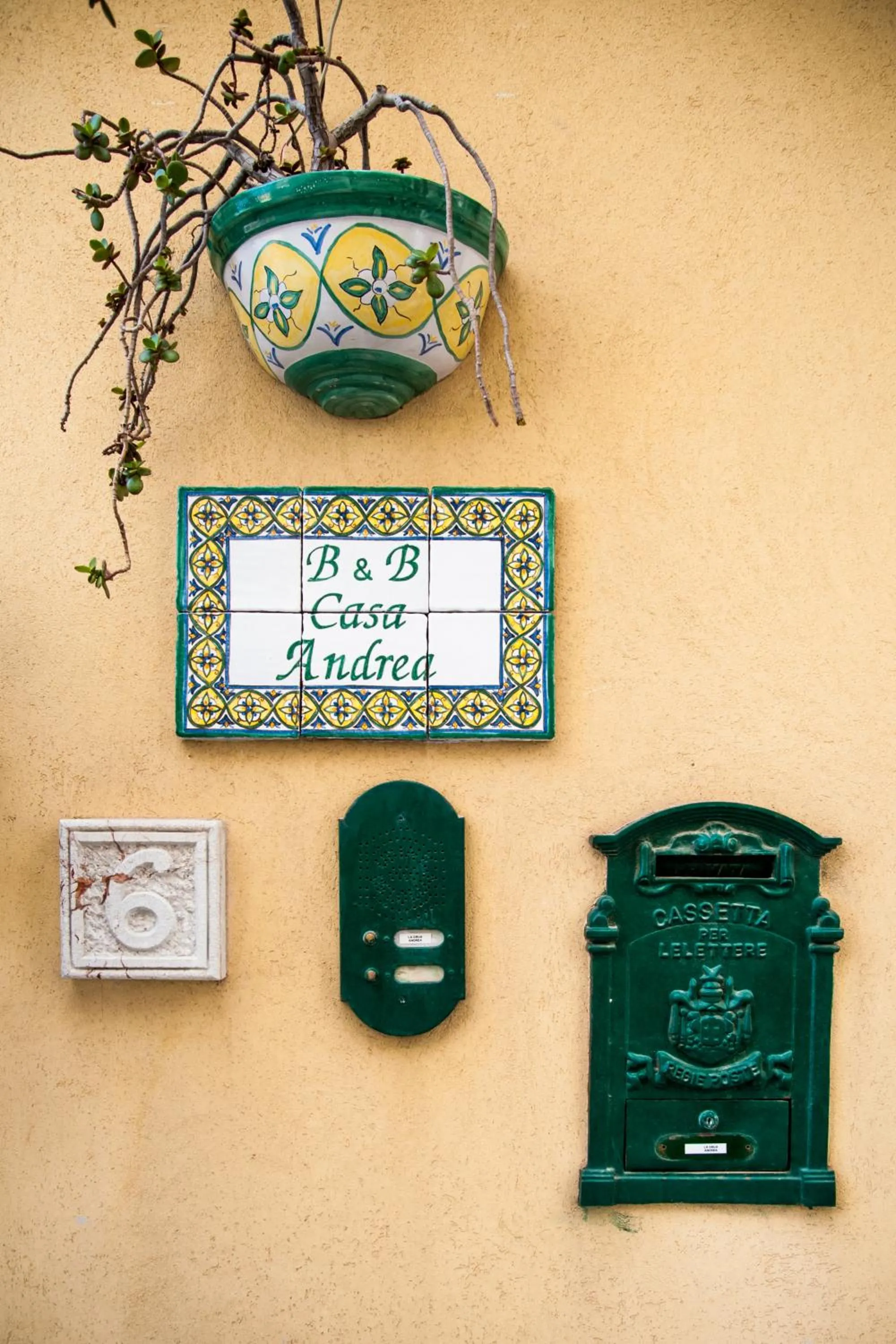 Facade/entrance in B&B Casa Andrea