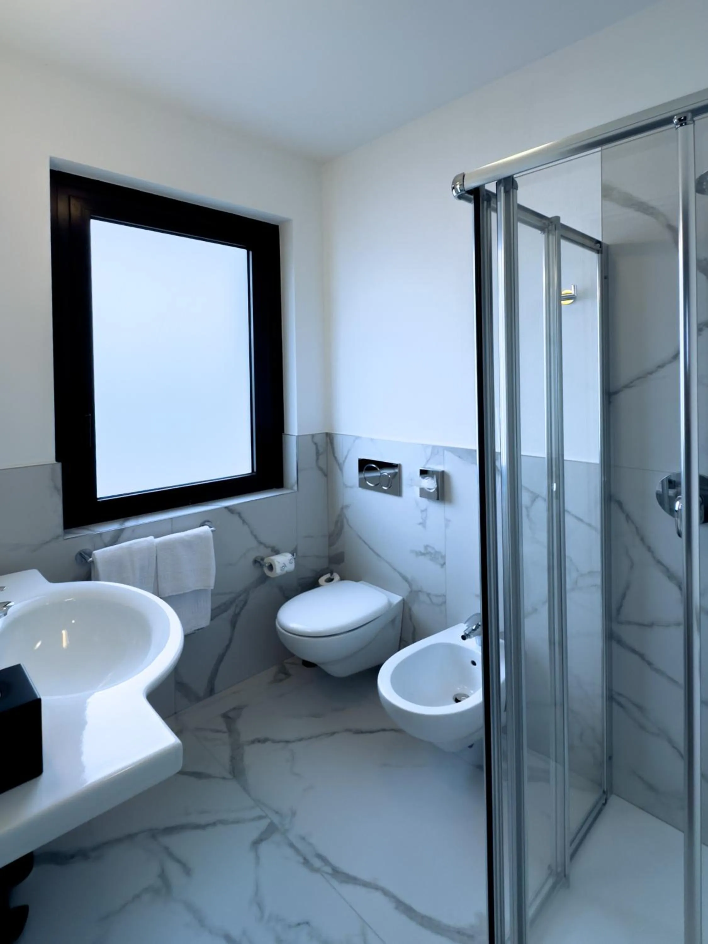 Shower in Hotel Arena