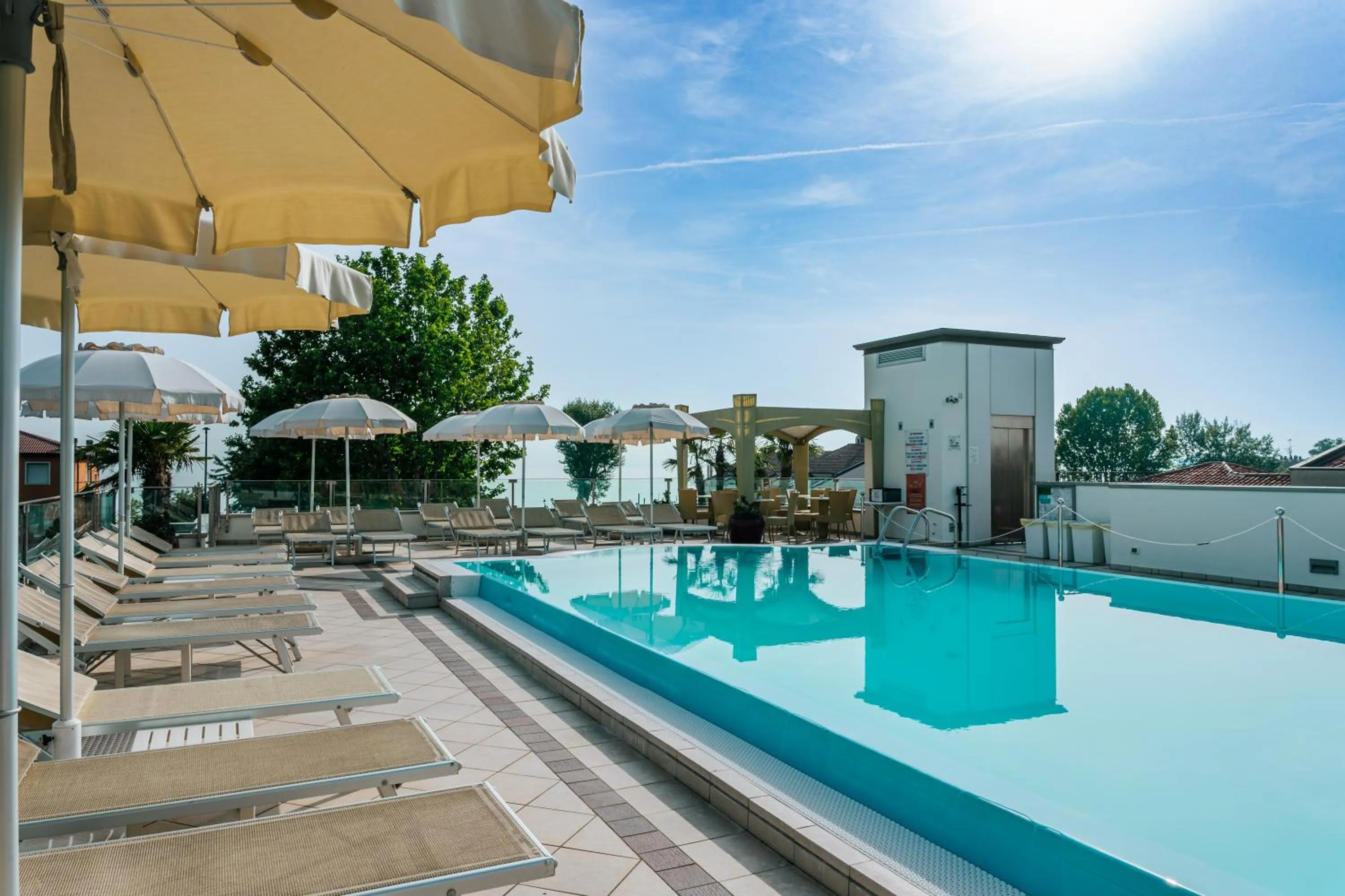 Swimming pool in Hotel Arena
