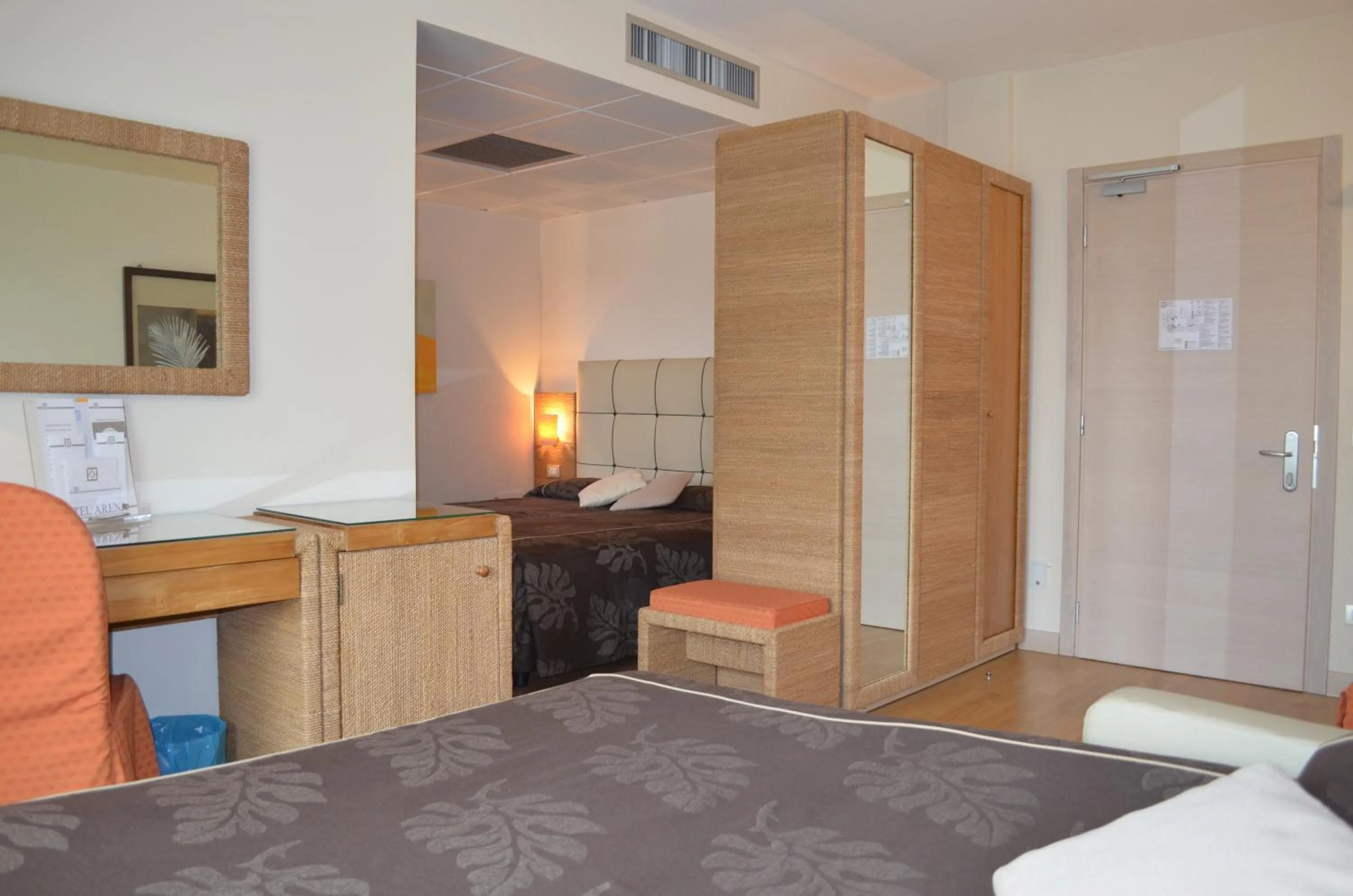 Photo of the whole room, Bed in Hotel Arena