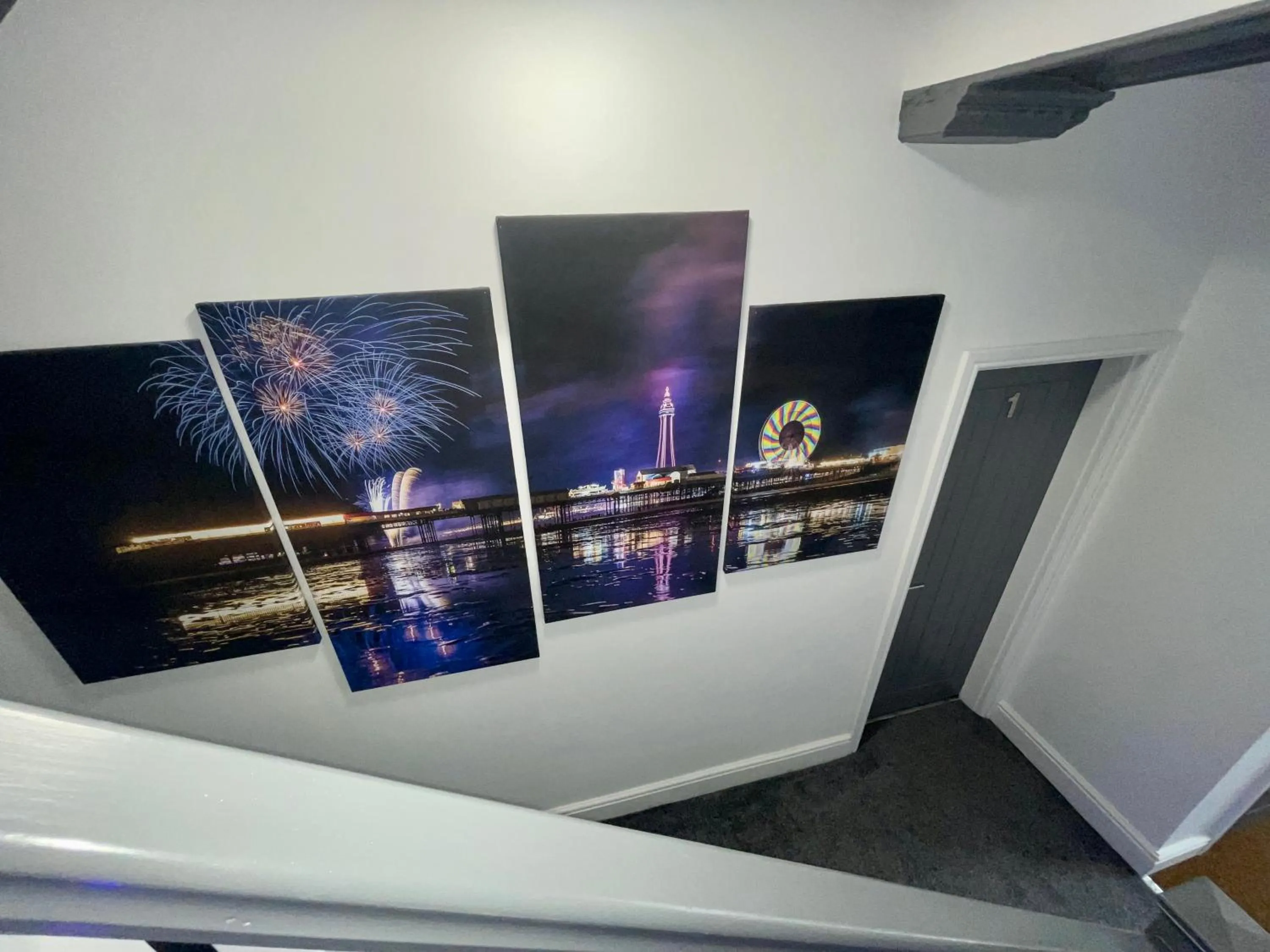 Lobby or reception in Osborne hot tub and jacuzzi suites