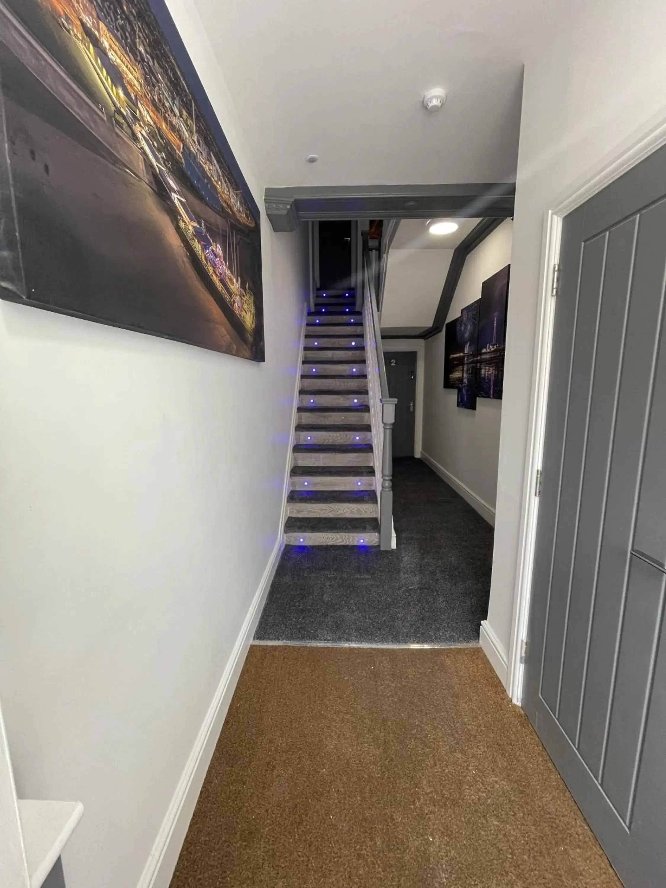 Lobby or reception in Osborne hot tub and jacuzzi suites Lobby or reception in Osborne hot tub and jacuzzi suites