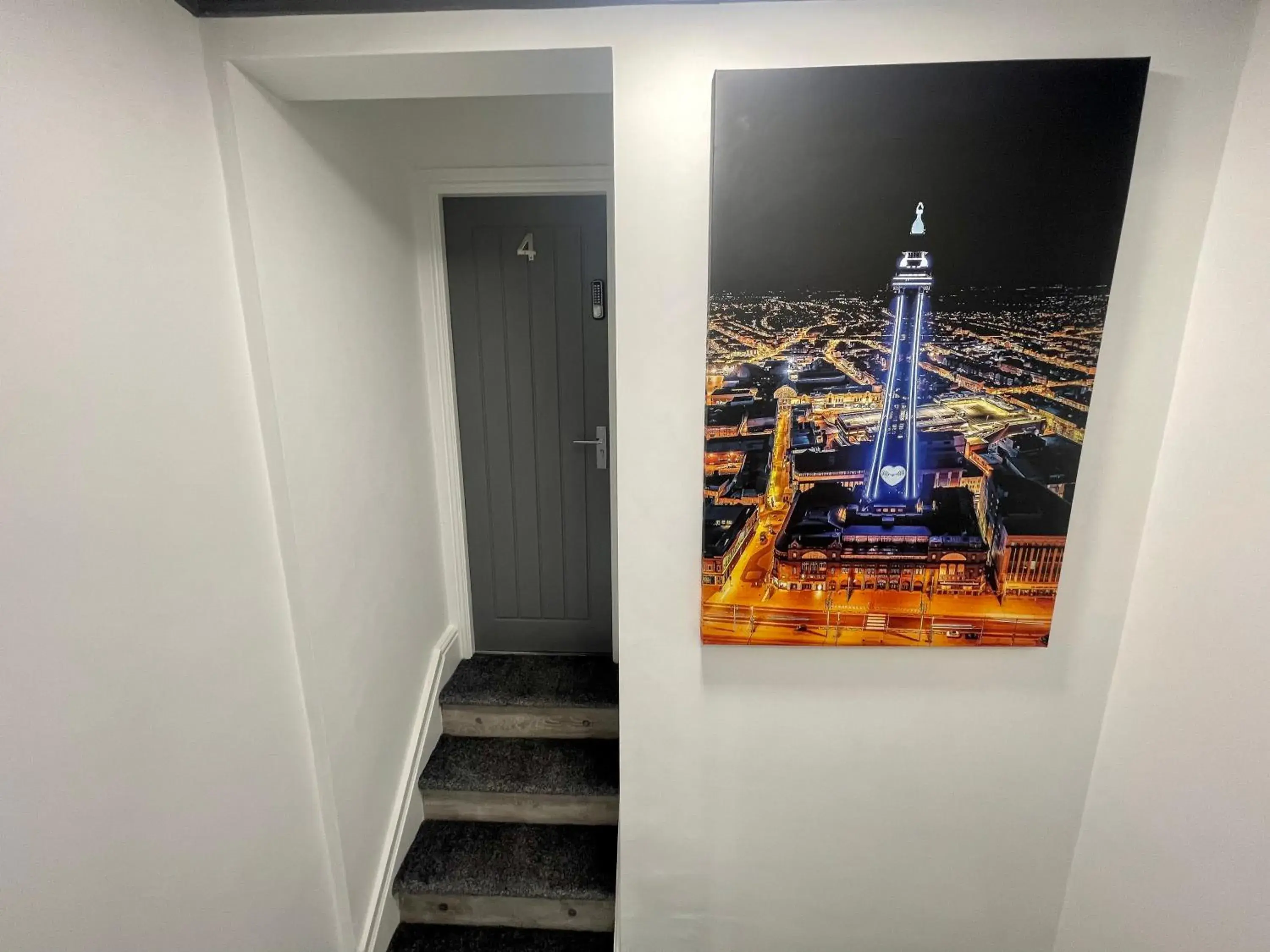 Lobby or reception in Osborne hot tub and jacuzzi suites Lobby or reception in Osborne hot tub and jacuzzi suites