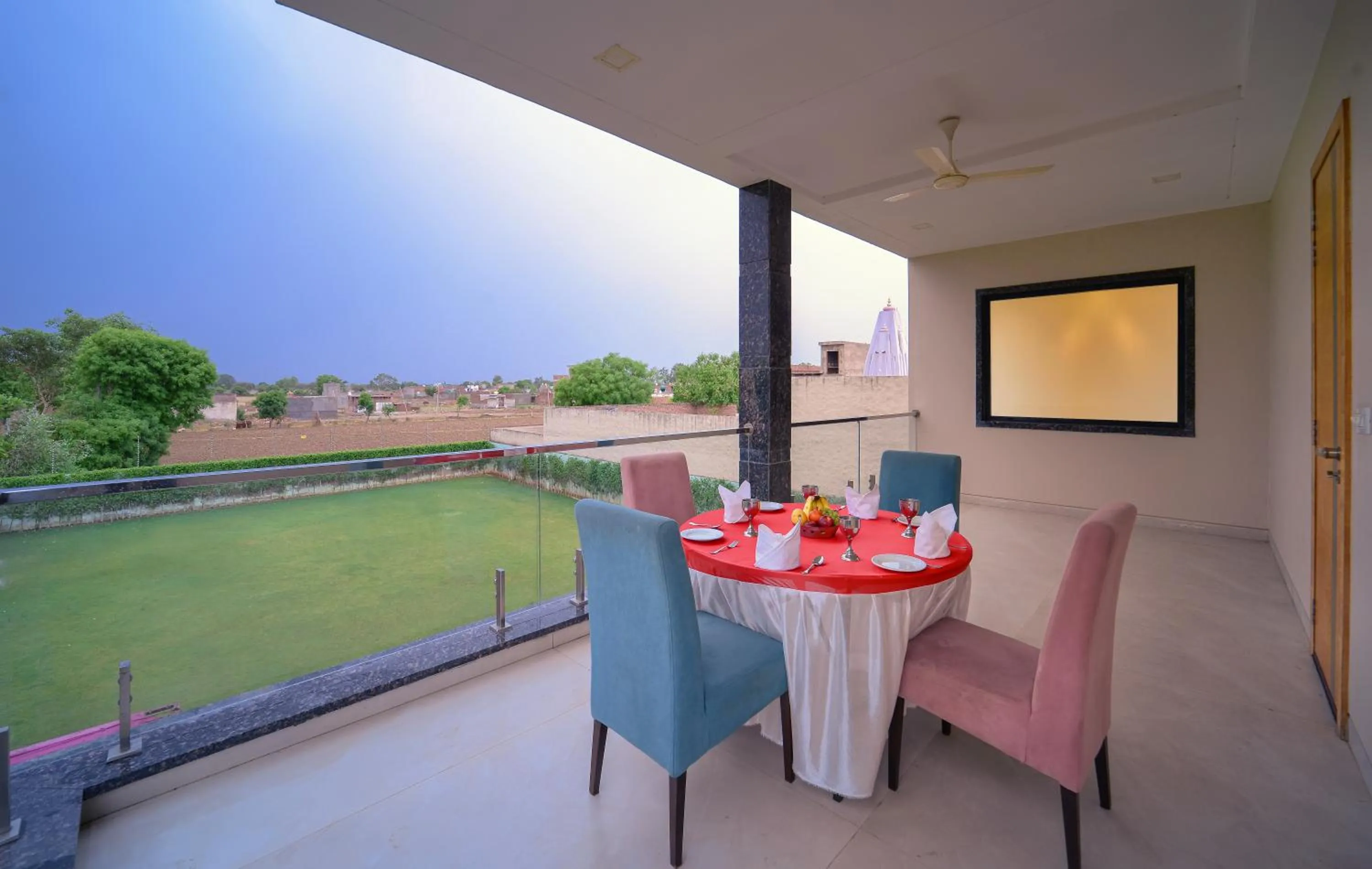 Wingston A TreeHouse Hotel, Barsana