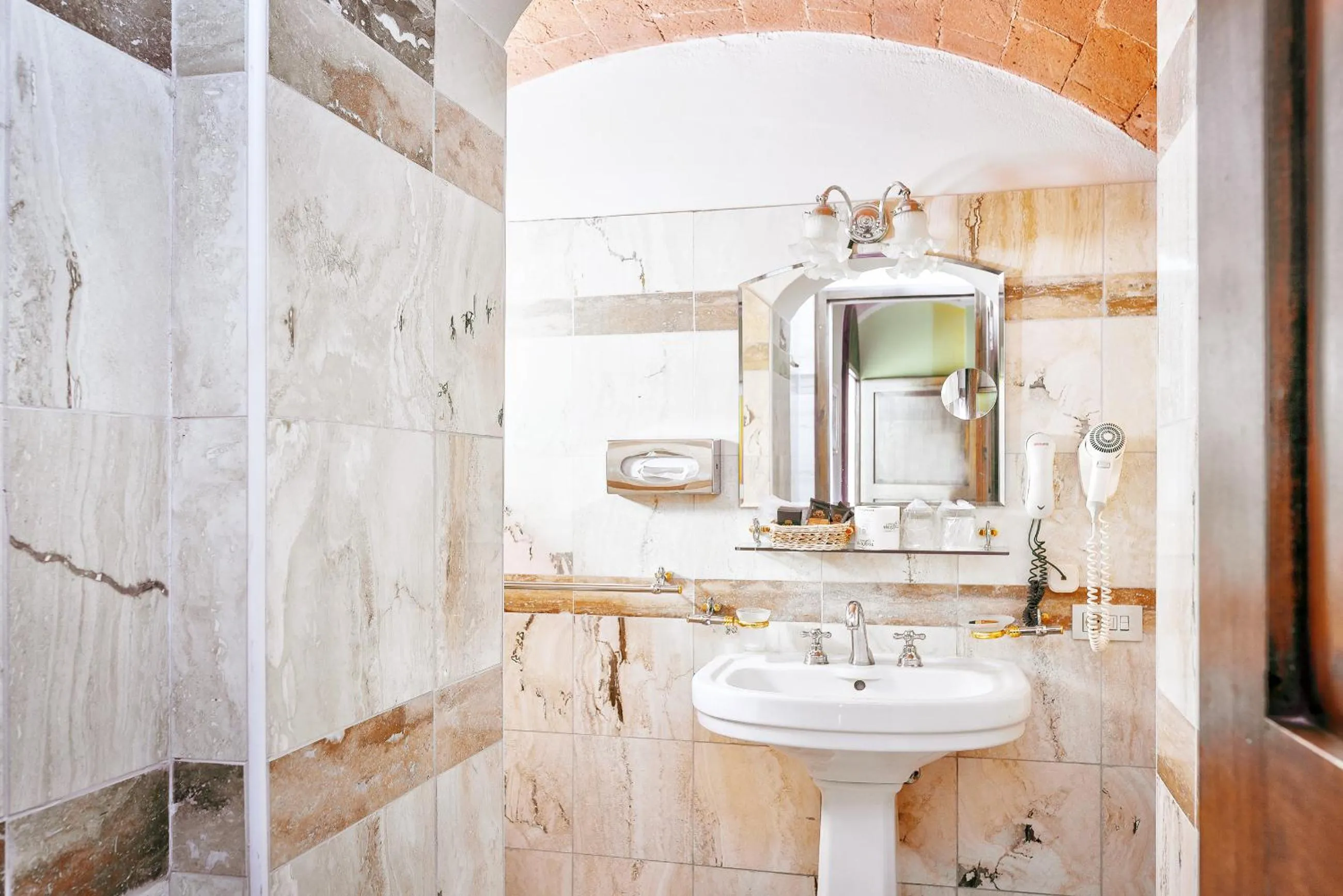 Bathroom in Hotel Borgo Casabianca