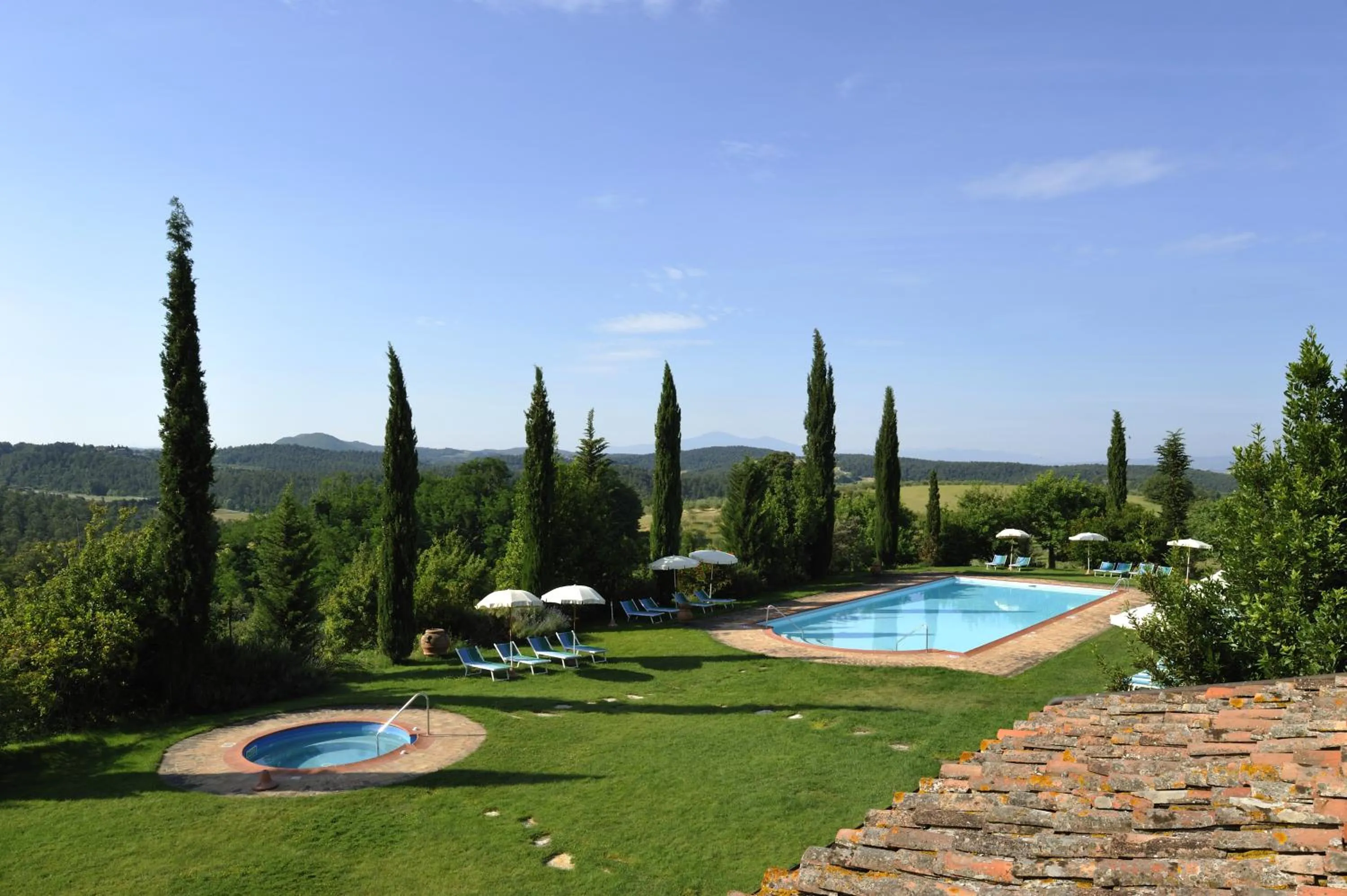 Swimming pool in Hotel Borgo Casabianca