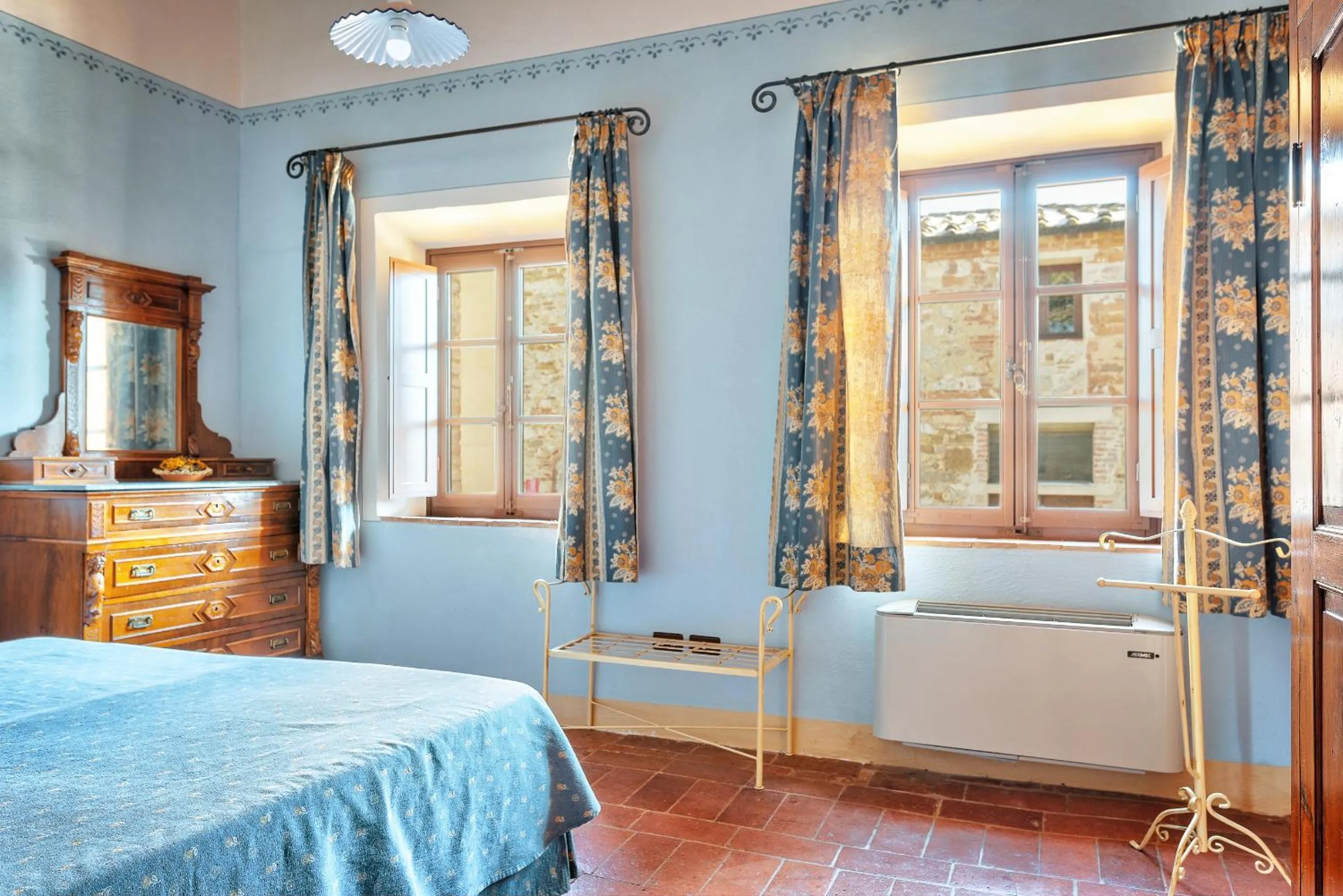 Bedroom in Hotel Borgo Casabianca