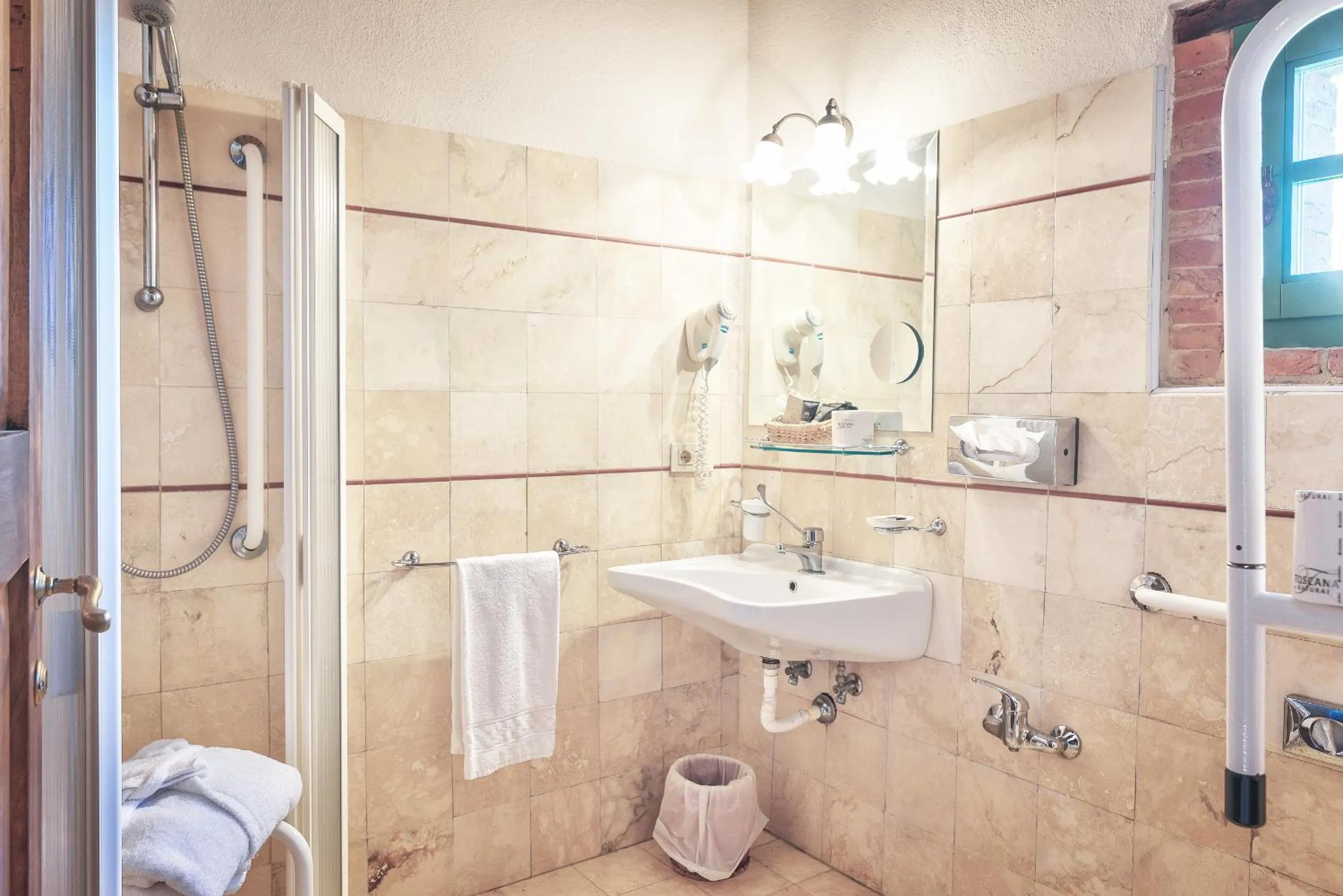 Bathroom in Hotel Borgo Casabianca