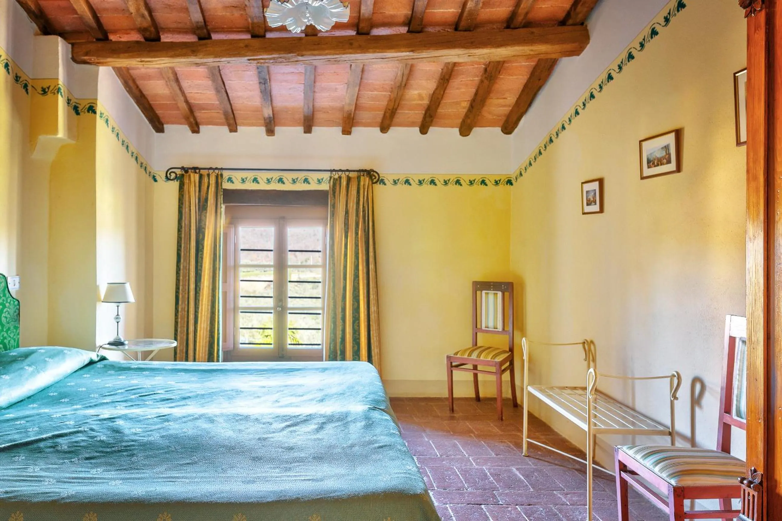 Bedroom in Hotel Borgo Casabianca