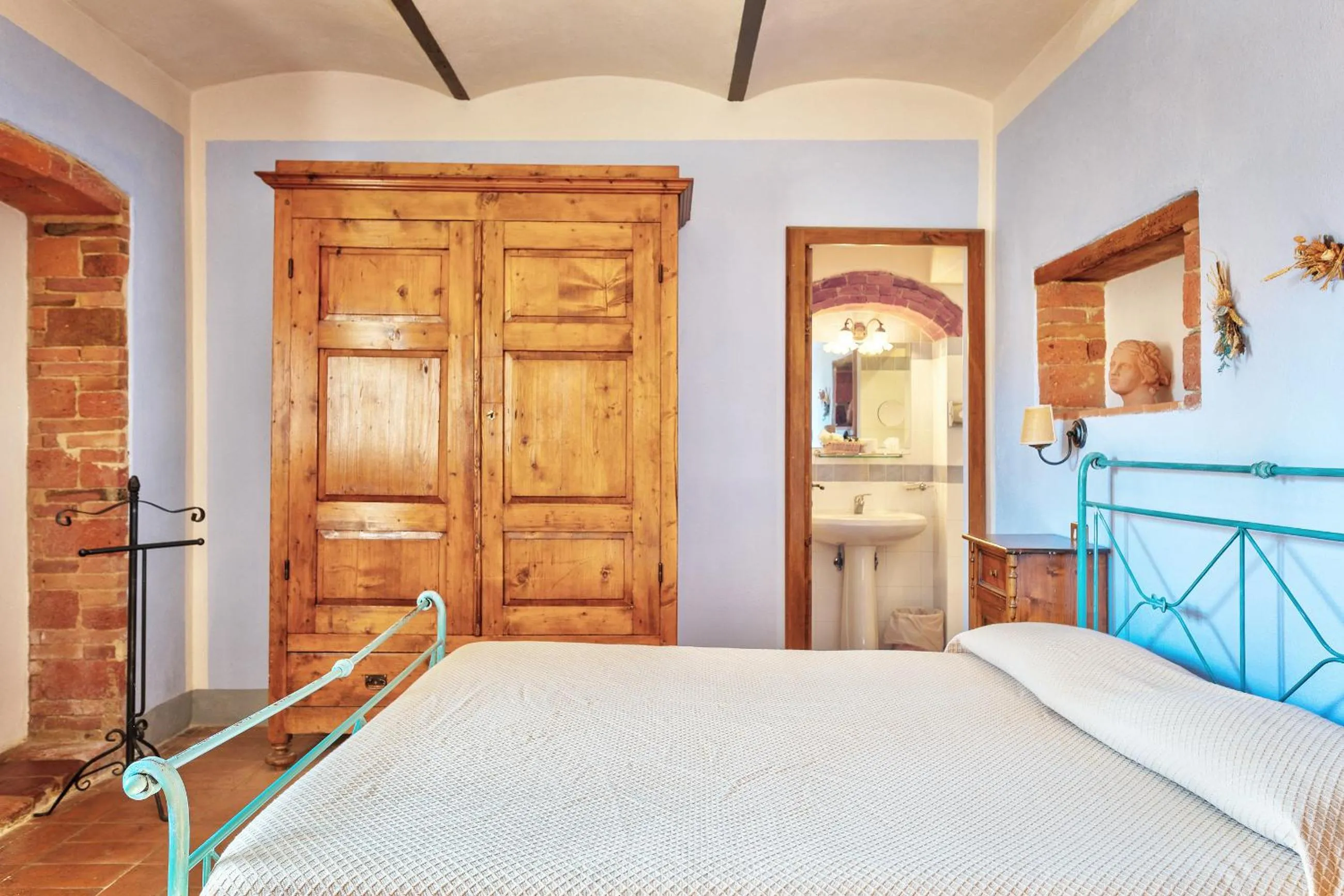 Bedroom in Hotel Borgo Casabianca