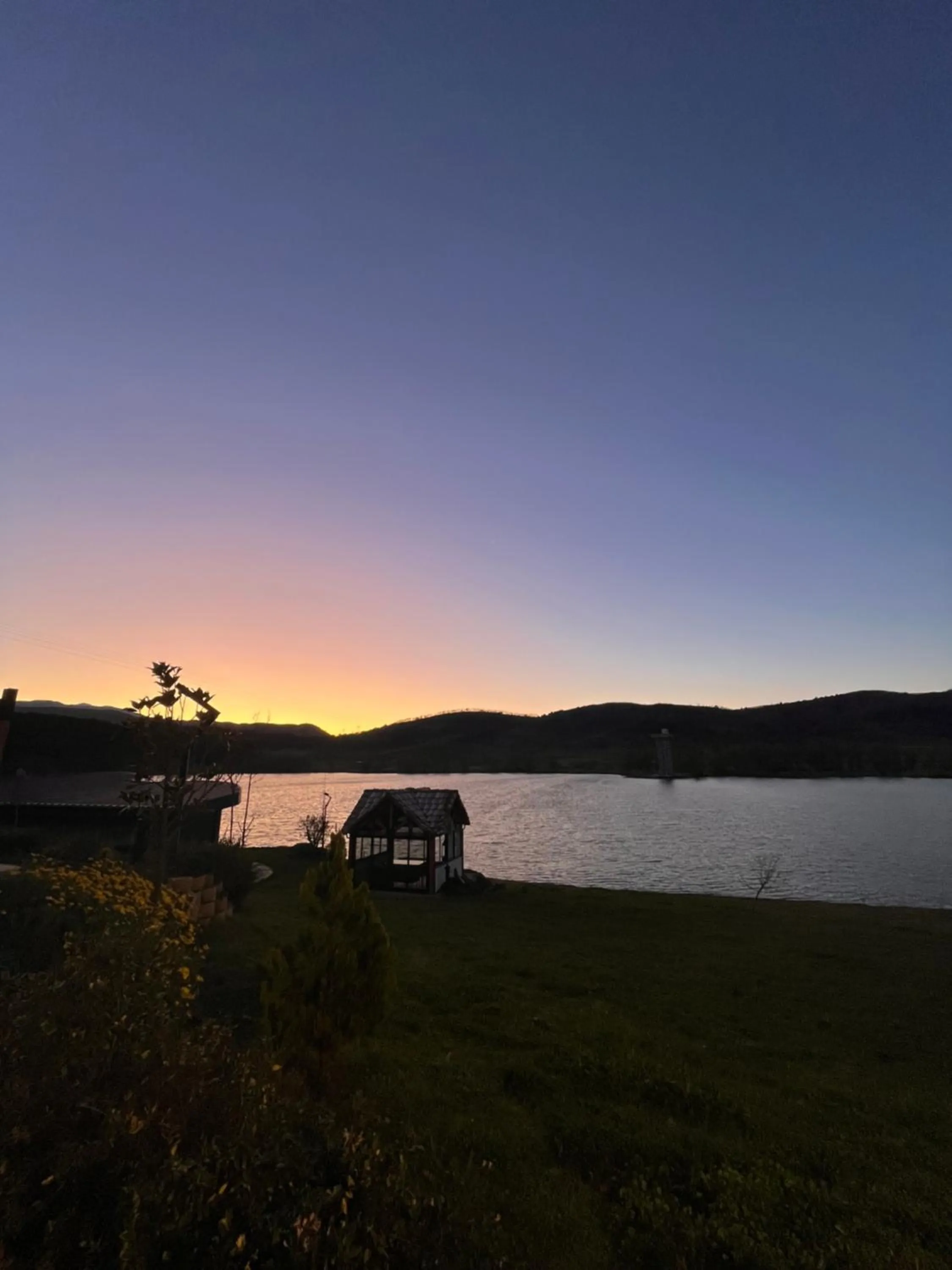 Lake view in Nefes Dağyenice Doğada
