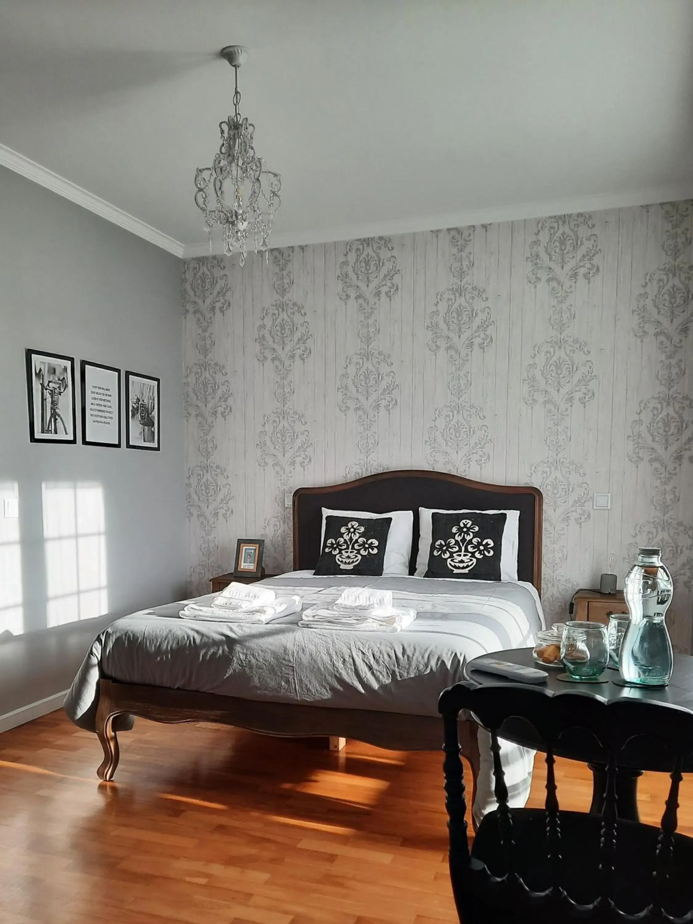 Family Suite with Balcony - single occupancy in Smiling Places - Guest House in Labruge Family Suite with Balcony - single occupancy in Smiling Places - Guest House in Labruge