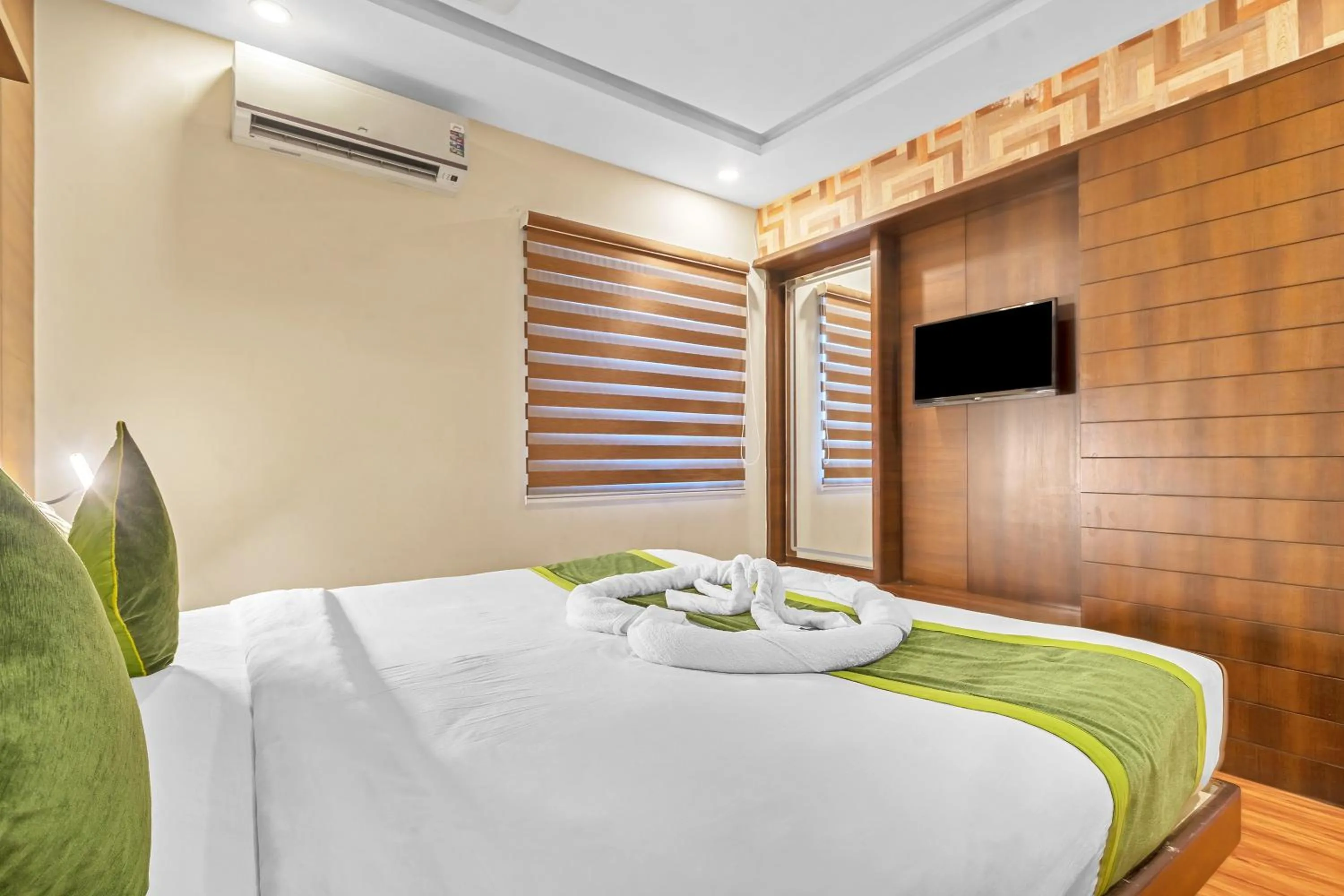 Bedroom, Bed in Hotel SM Deccan Park Airport Zone Shamshabad Hyderabad
