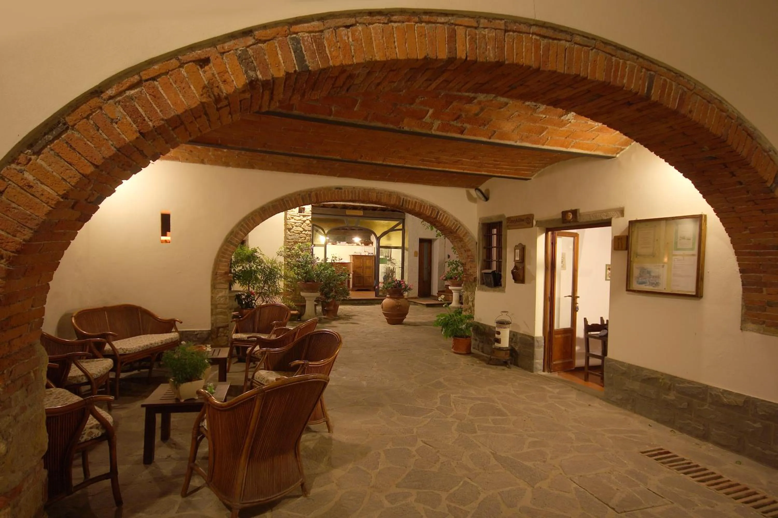Restaurant/places to eat in Tenuta Il Burchio