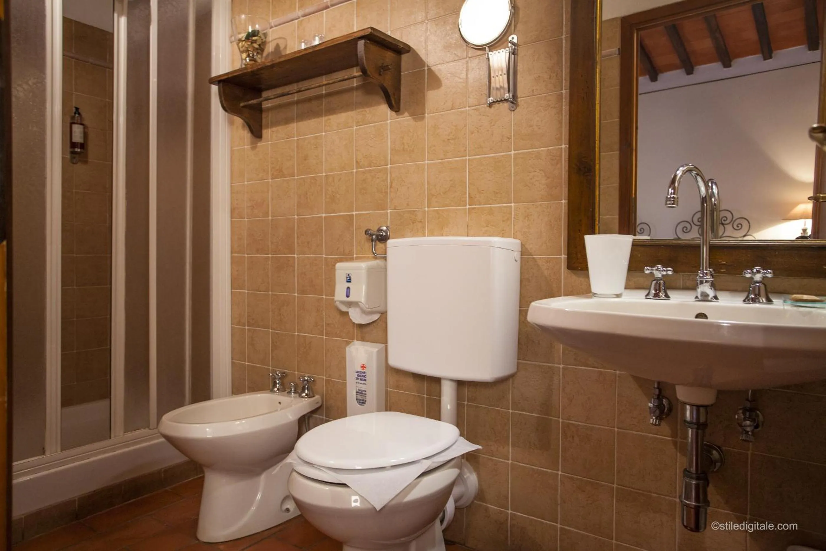 Shower in Tenuta Il Burchio