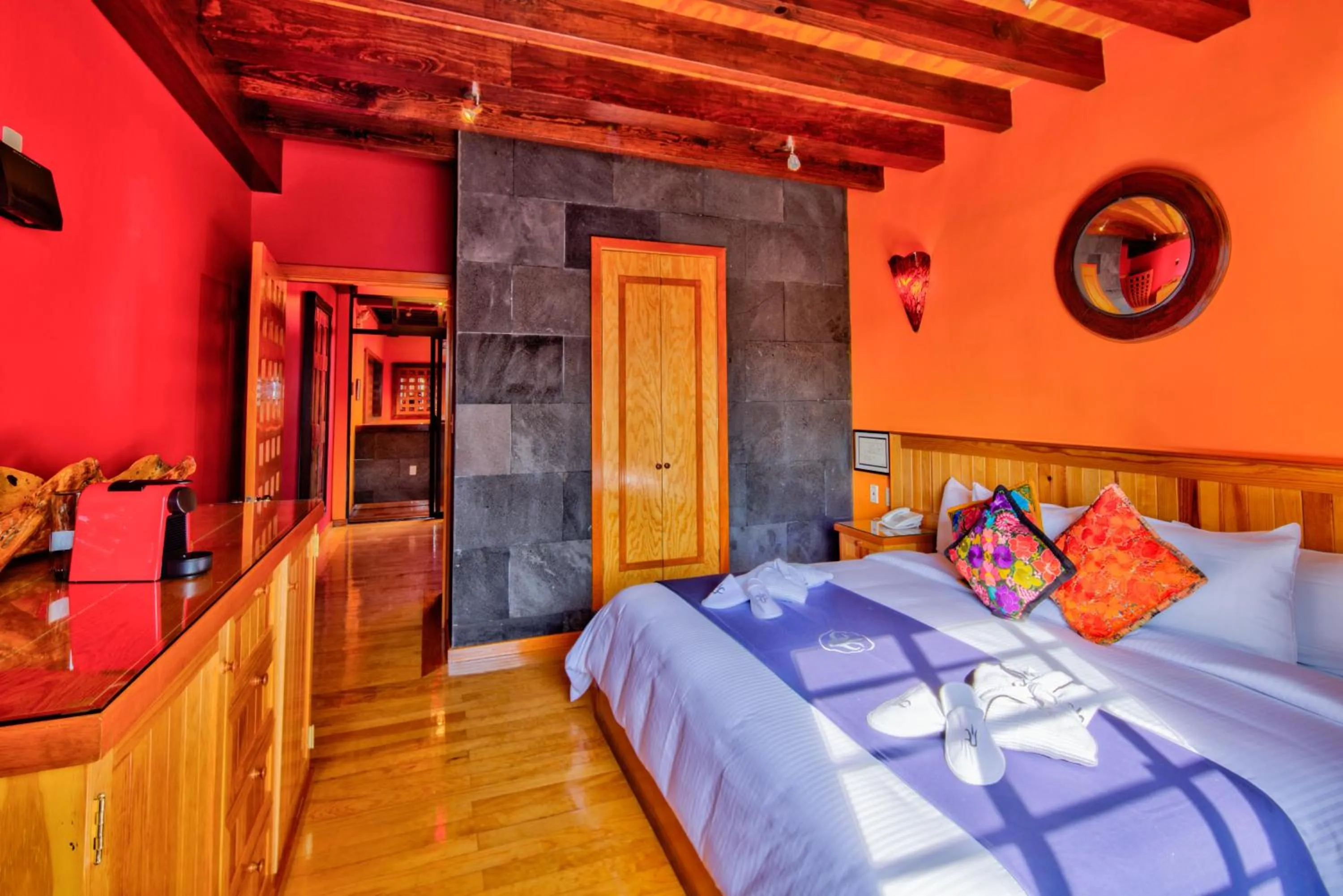 Photo of the whole room, Bed in Hotel Parque España