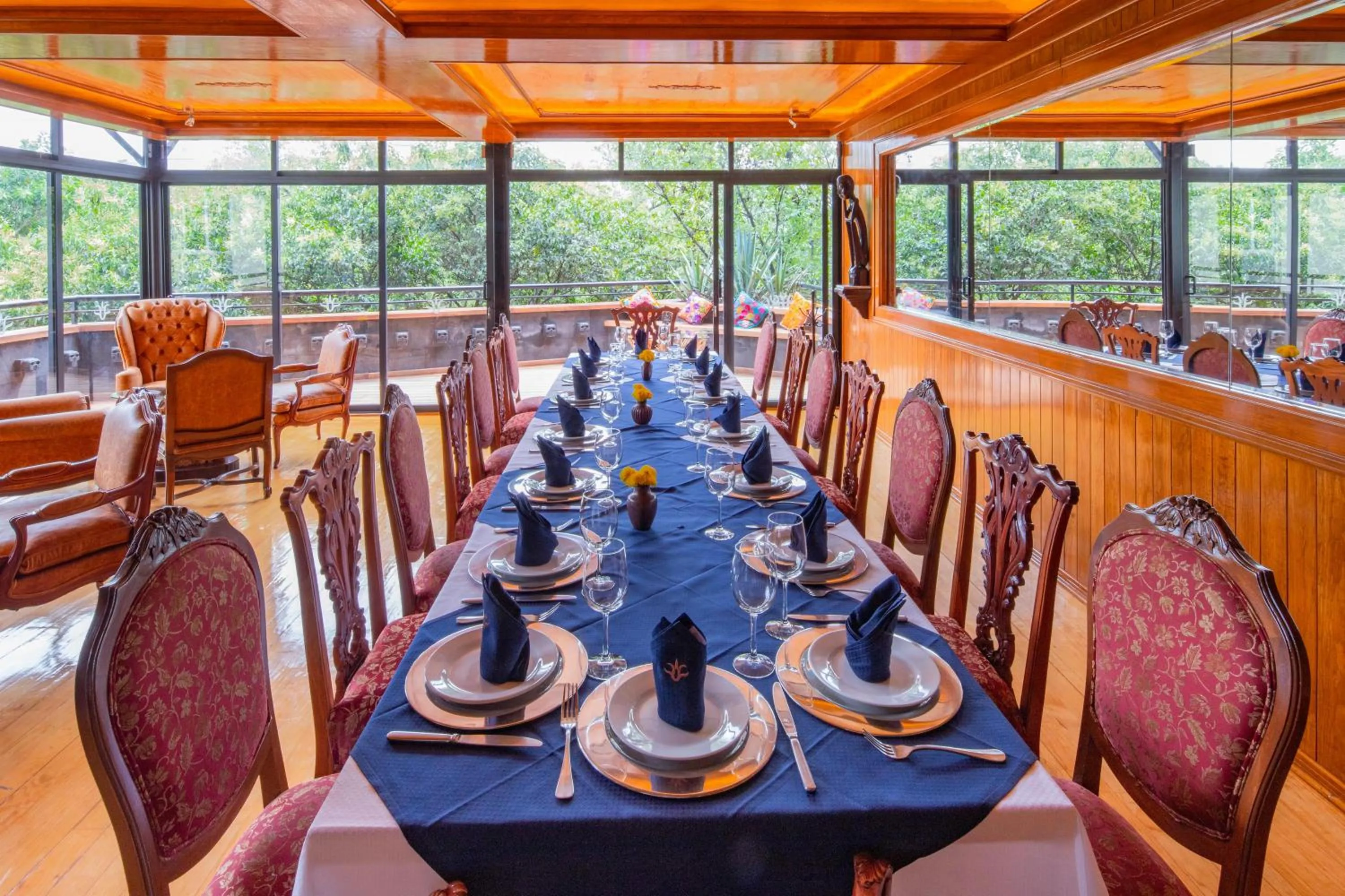 Restaurant/places to eat in Hotel Parque España