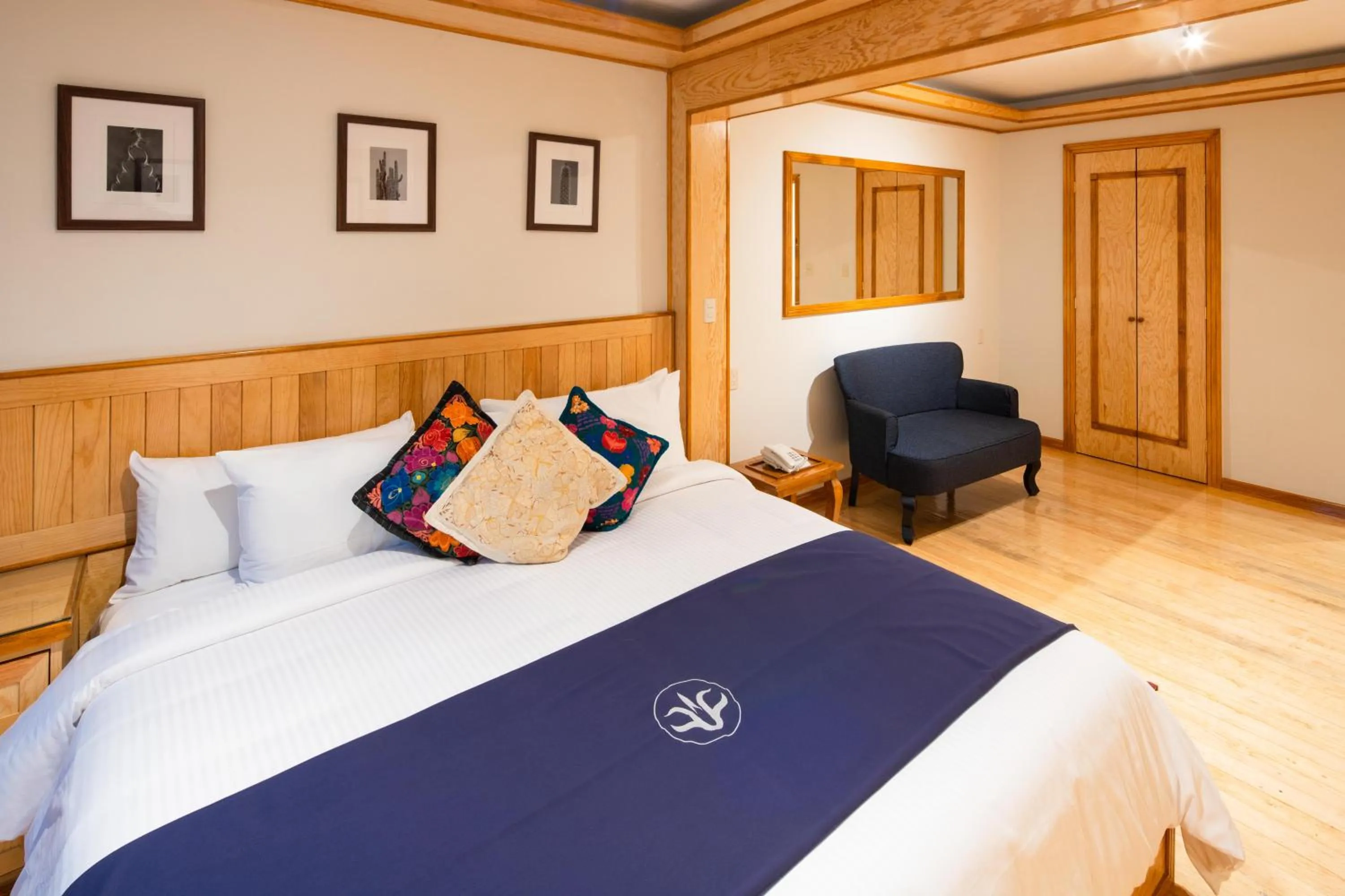 Photo of the whole room, Bed in Hotel Parque España