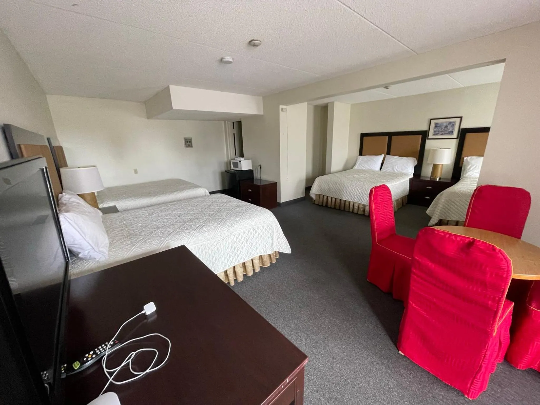 Bed in 6032 Persepolis Inn