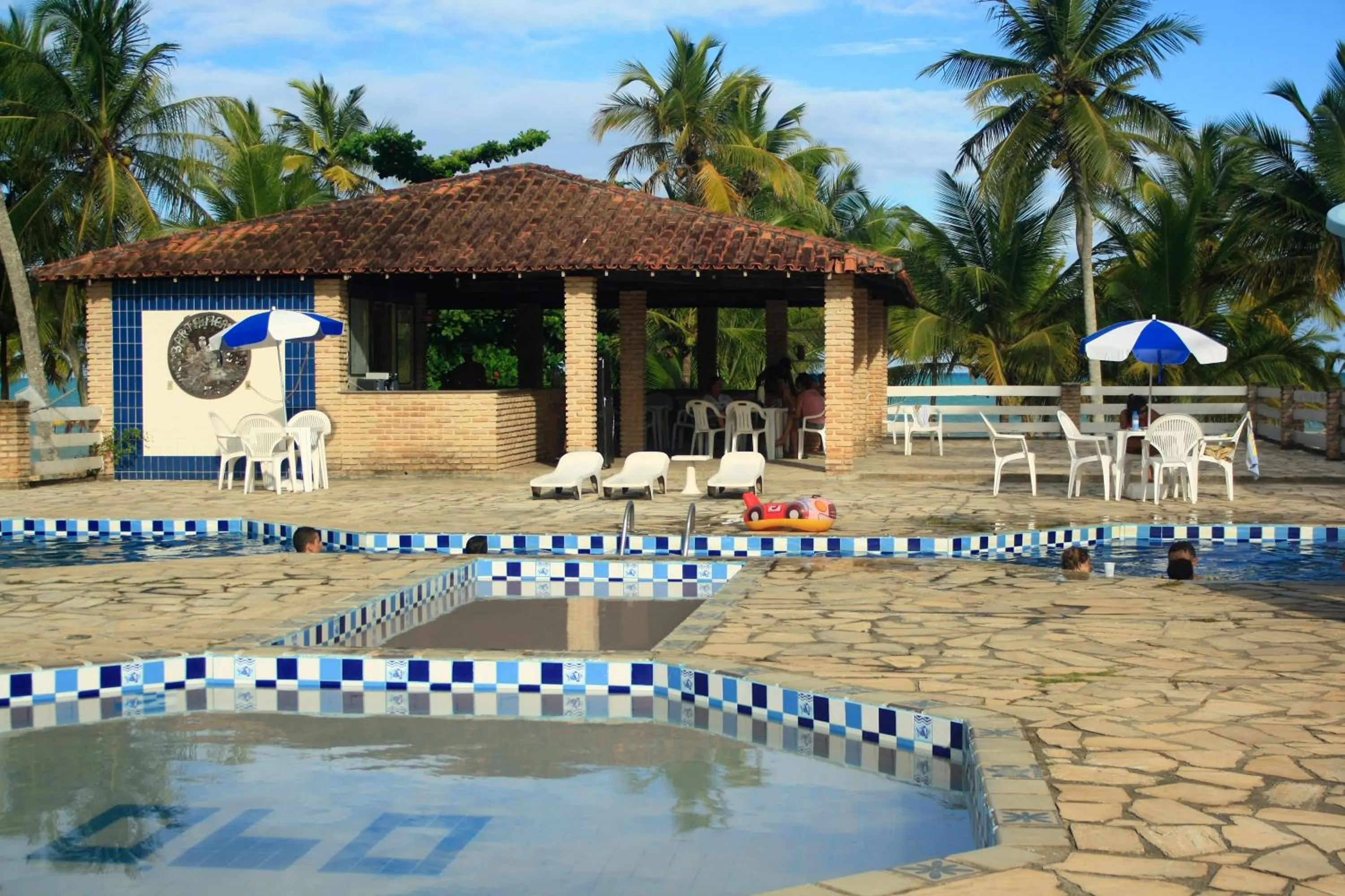 Swimming pool in Mar & Sol Praia Hotel