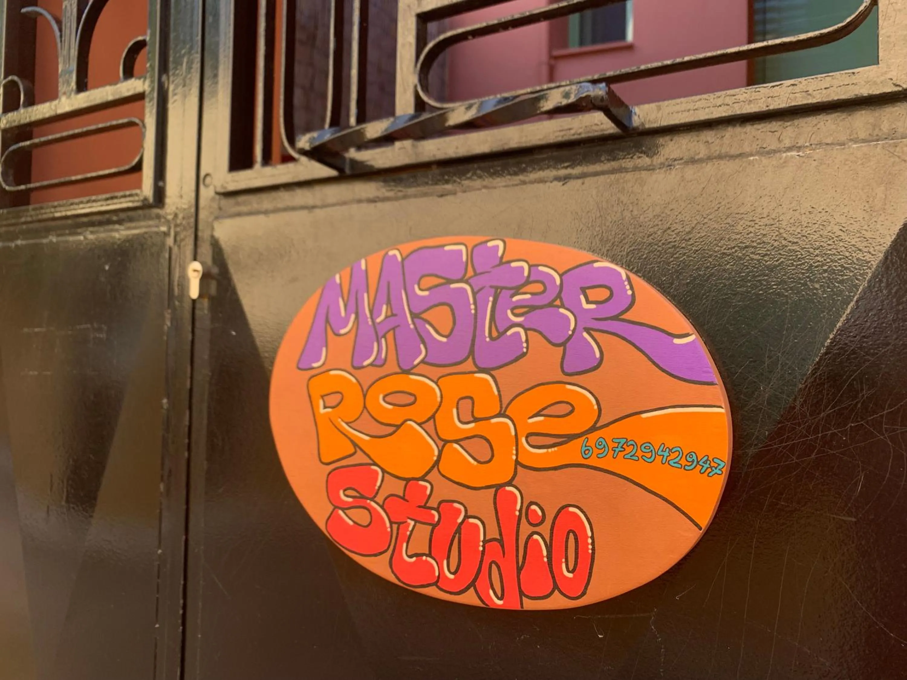 MASTER ROSE STUDIO in old town