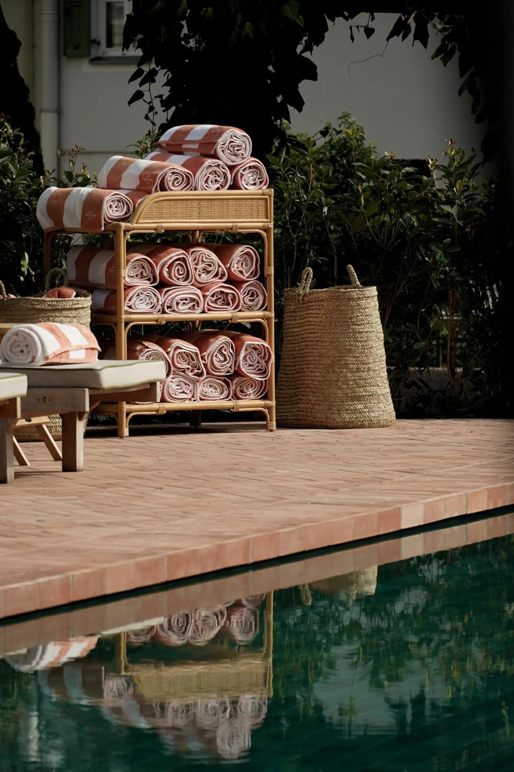 Swimming pool in Parkhotel Mondschein, a Member of Design Hotels