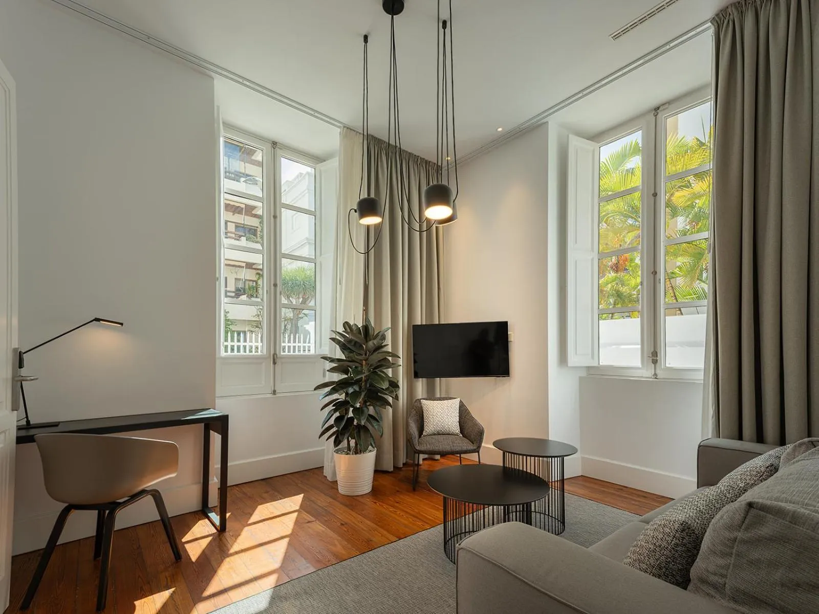 TV and multimedia in The Park Suites by IRES LAR