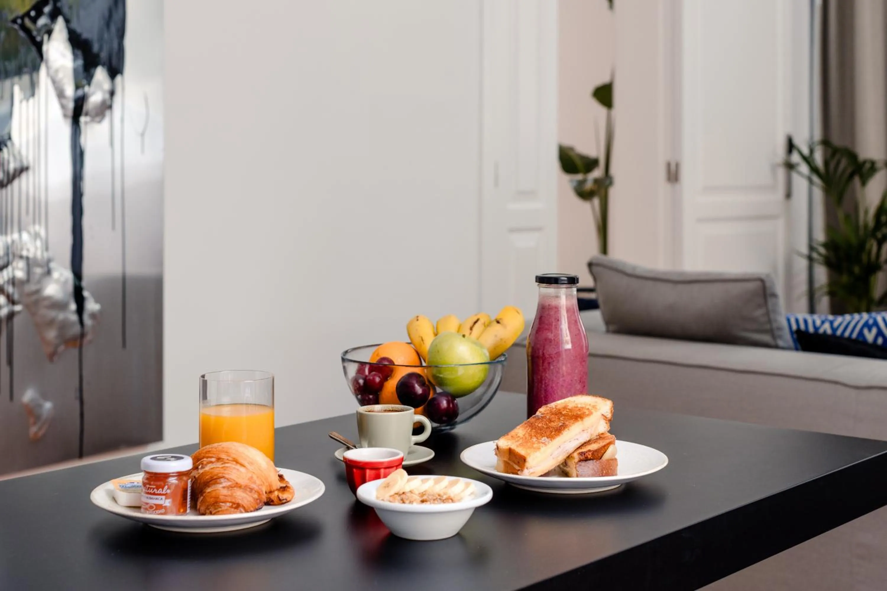 kitchen in The Park Suites by IRES LAR