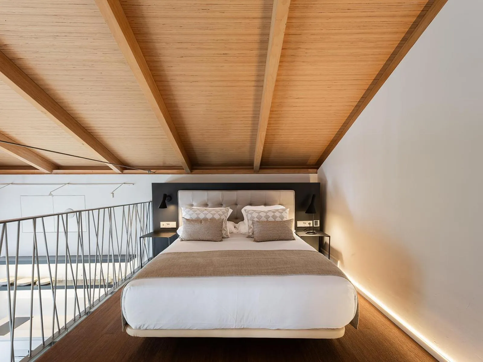 Bed in The Park Suites by IRES LAR