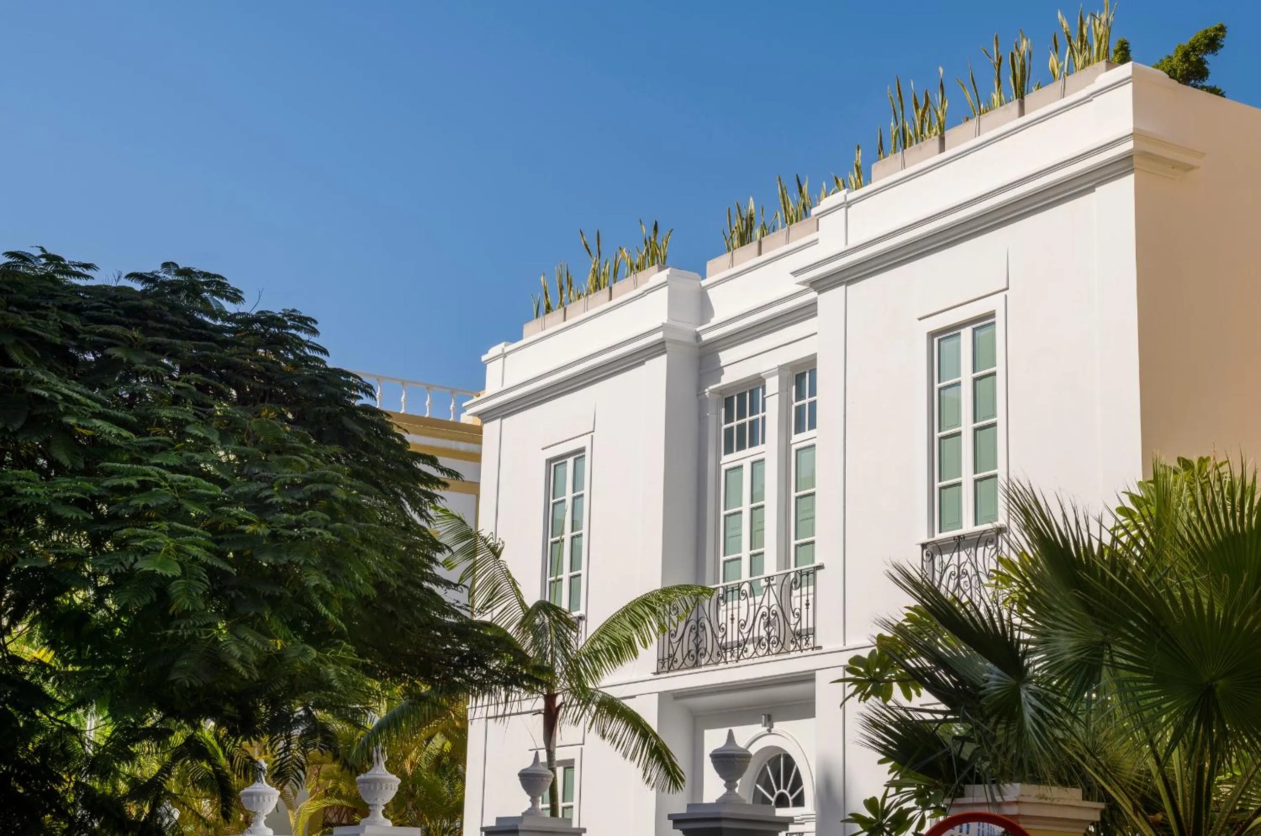 Property building in The Park Suites by IRES LAR