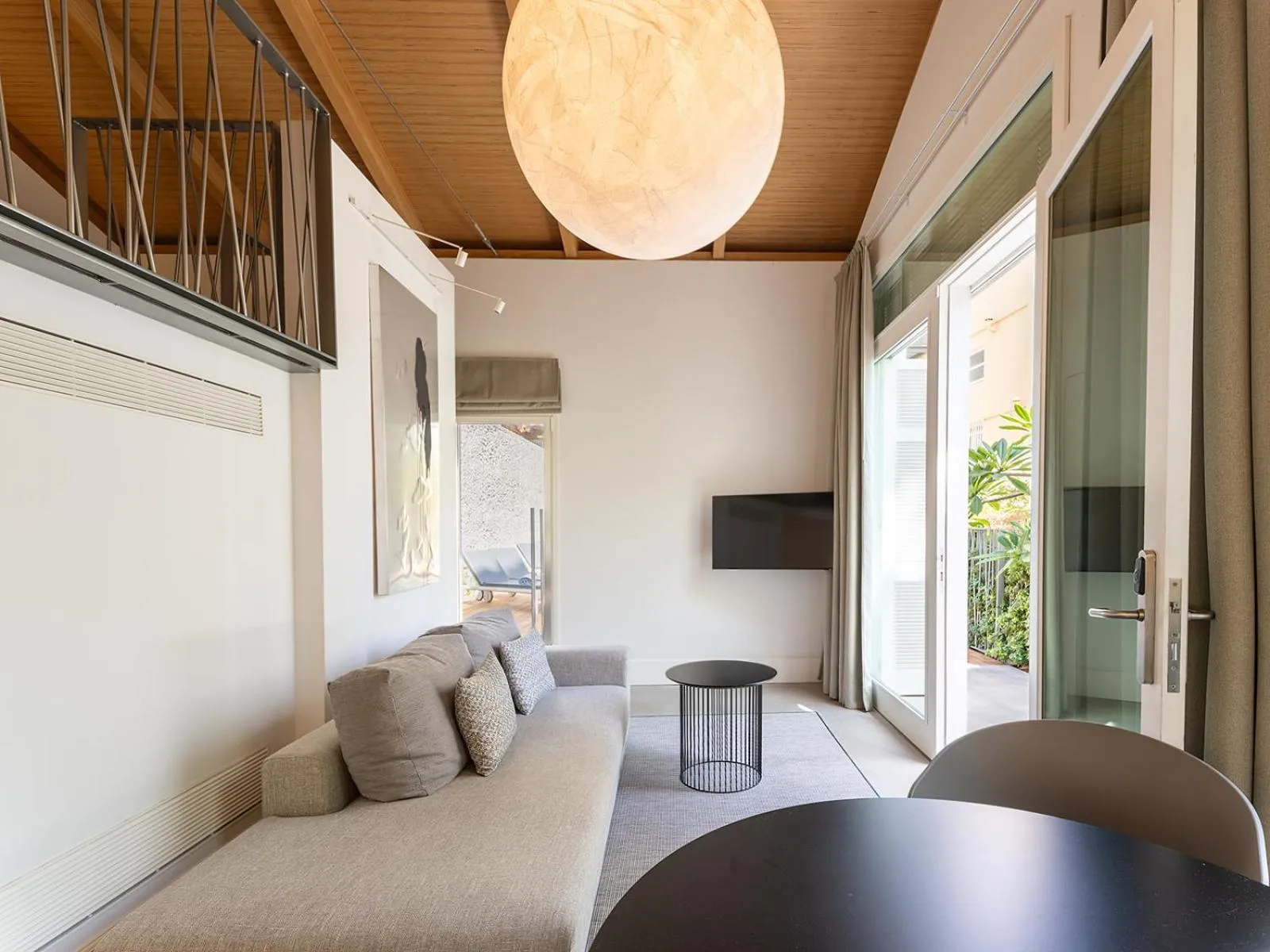 TV and multimedia in The Park Suites by IRES LAR