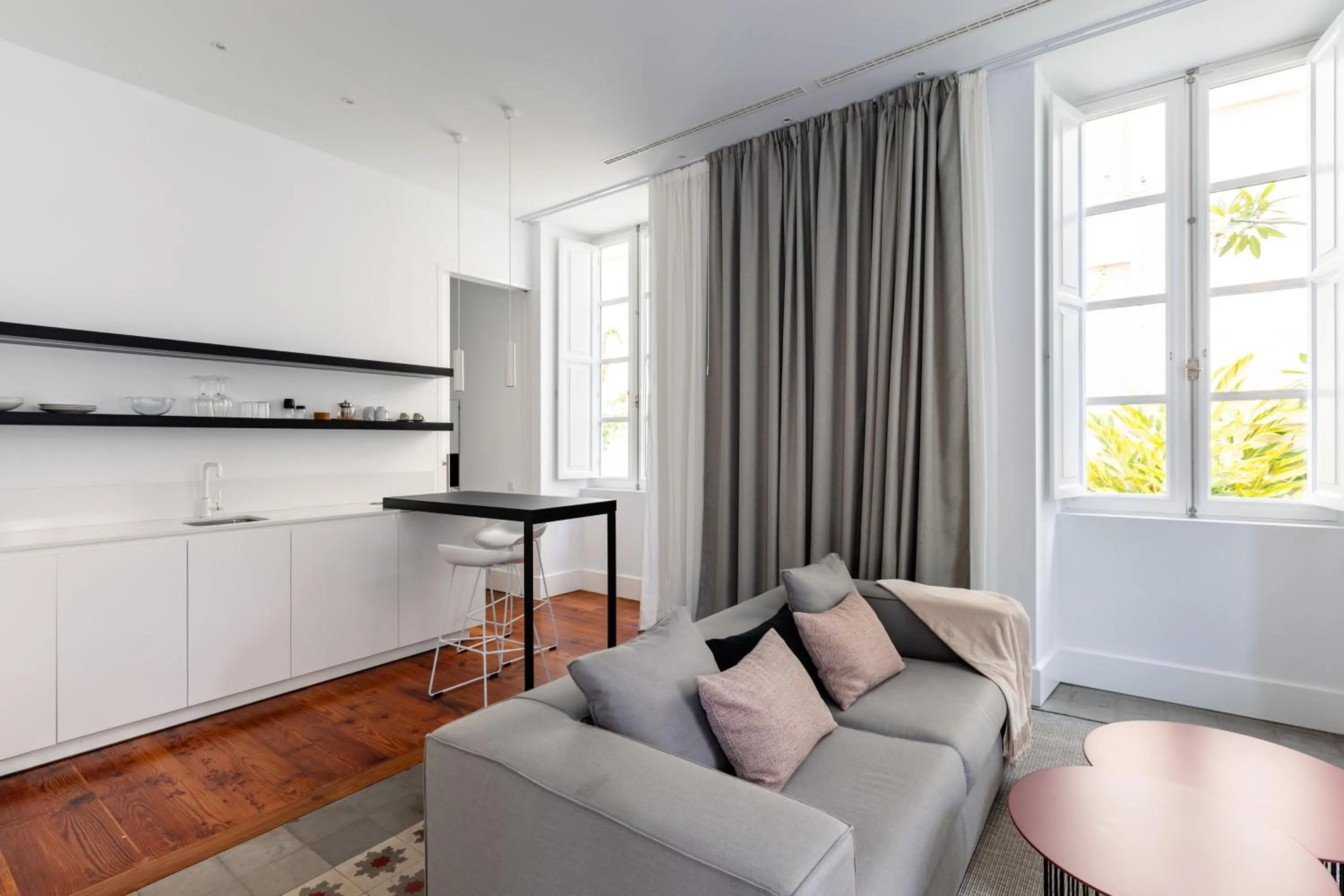 Kitchen or kitchenette in The Park Suites by IRES LAR