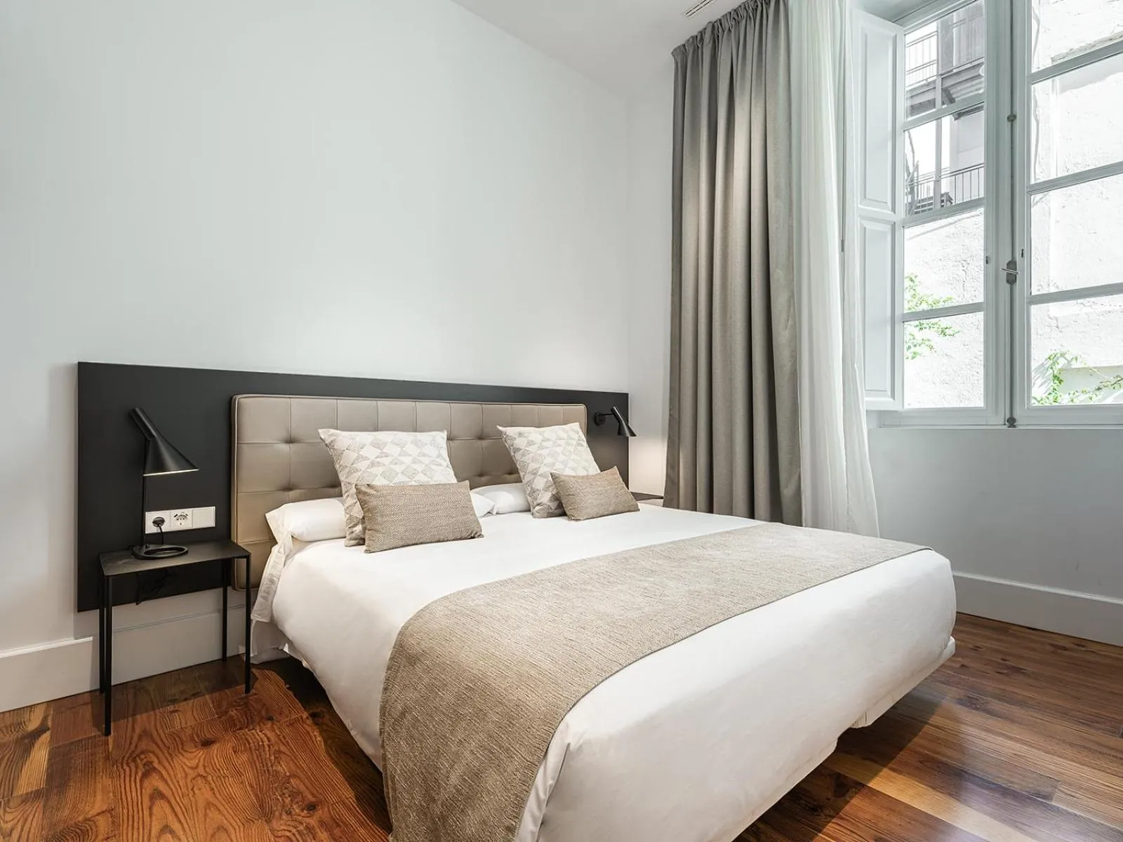 Bed in The Park Suites by IRES LAR