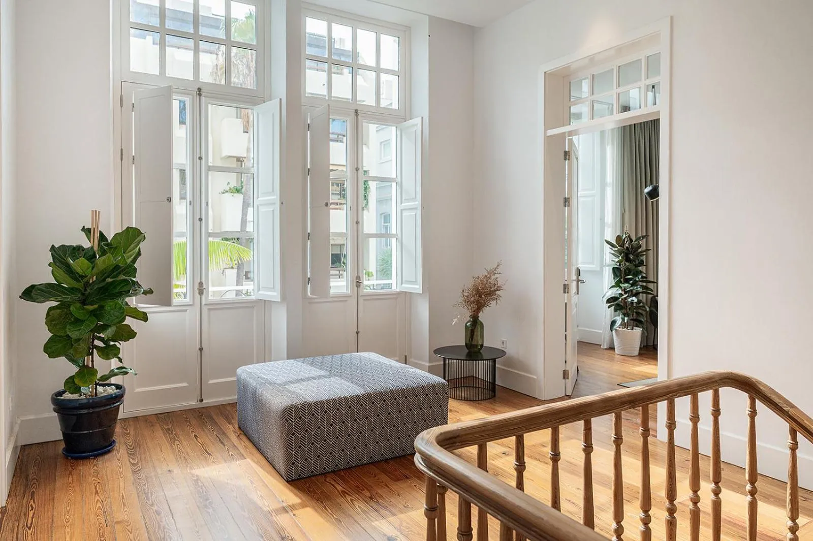 Lobby or reception, Bed in The Park Suites by IRES LAR