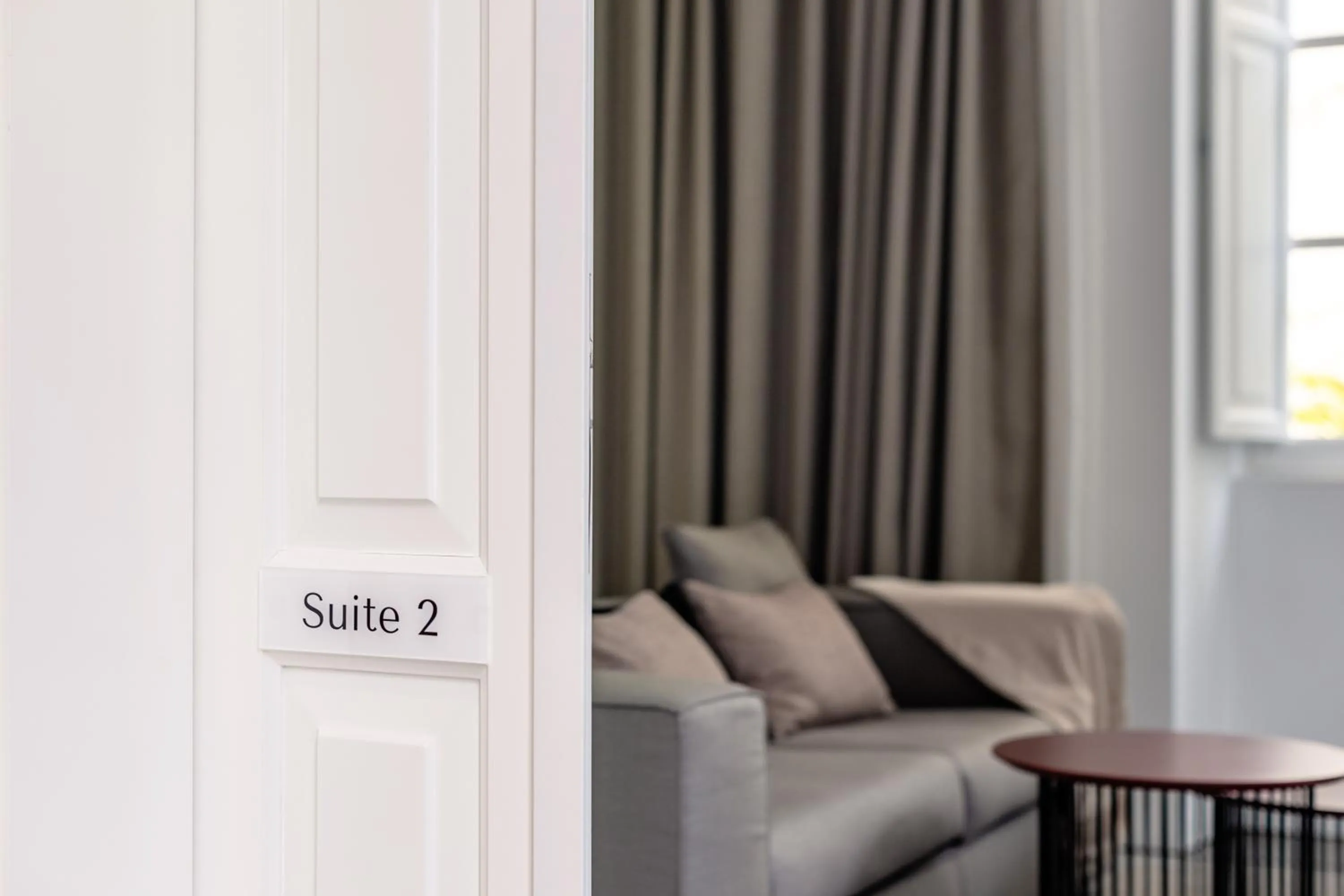 Living room in The Park Suites by IRES LAR