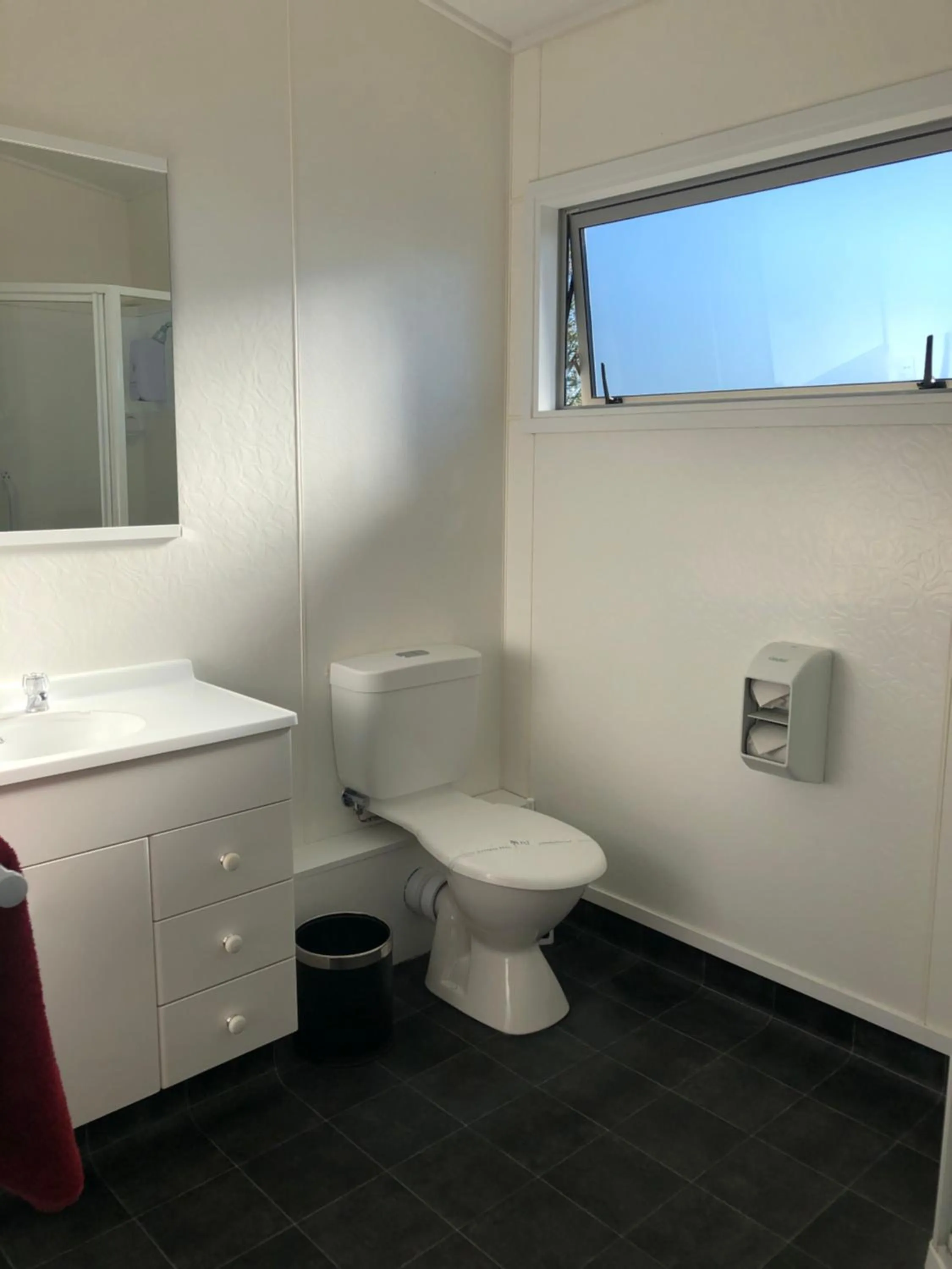 Thornton Lodge Motel