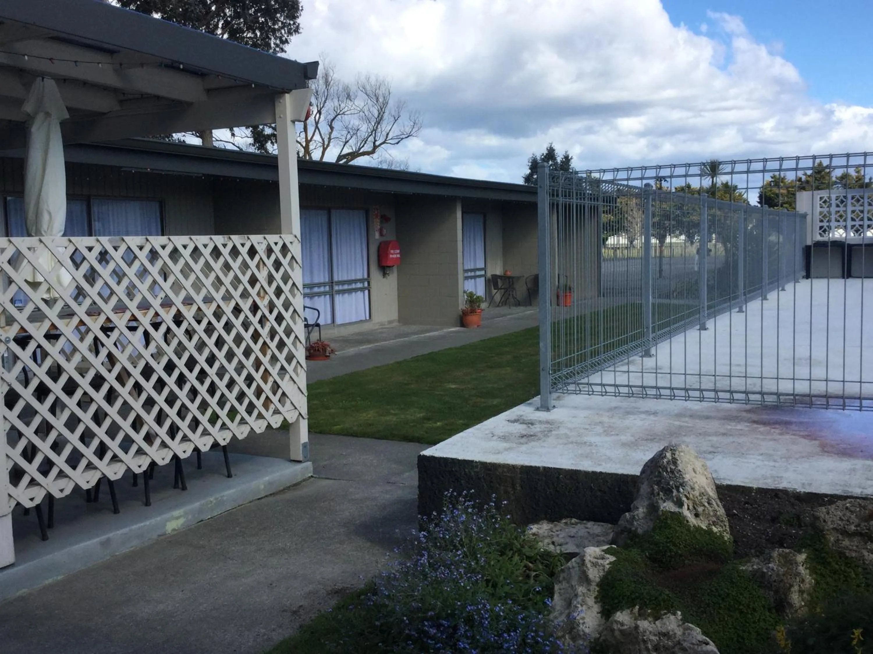 Garden in Thornton Lodge Motel