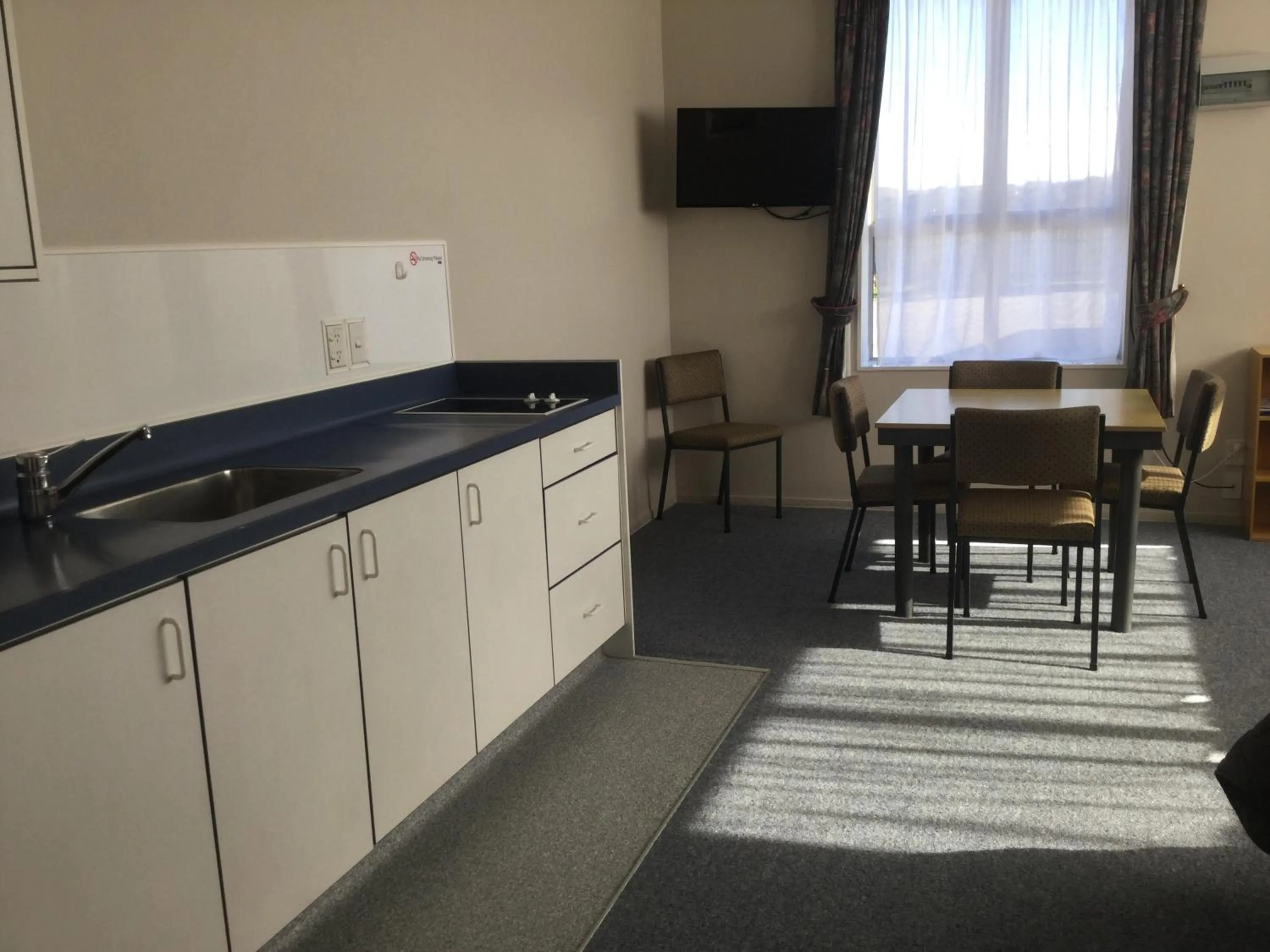 Thornton Lodge Motel