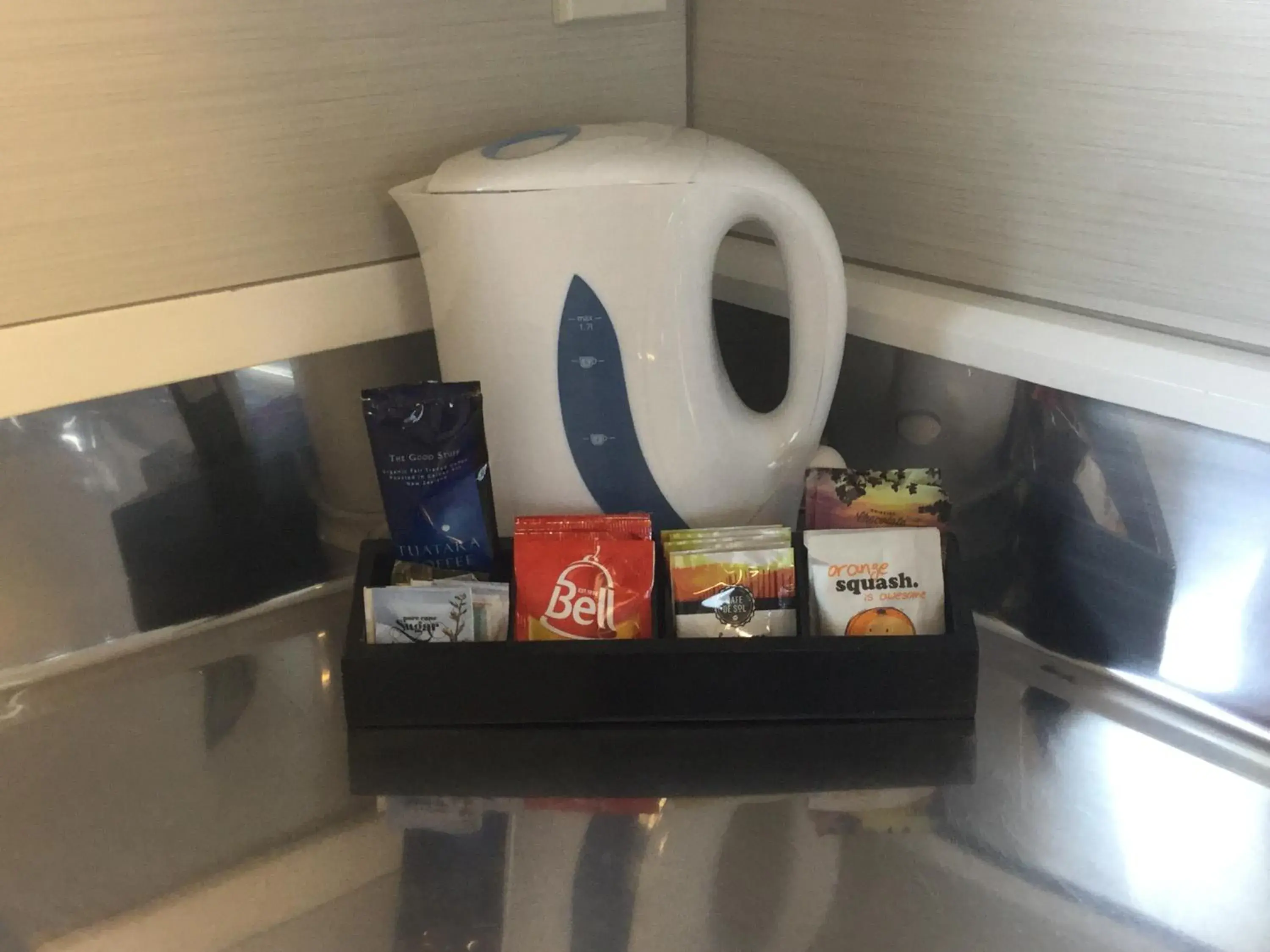 Food and drinks in Thornton Lodge Motel Food and drinks in Thornton Lodge Motel