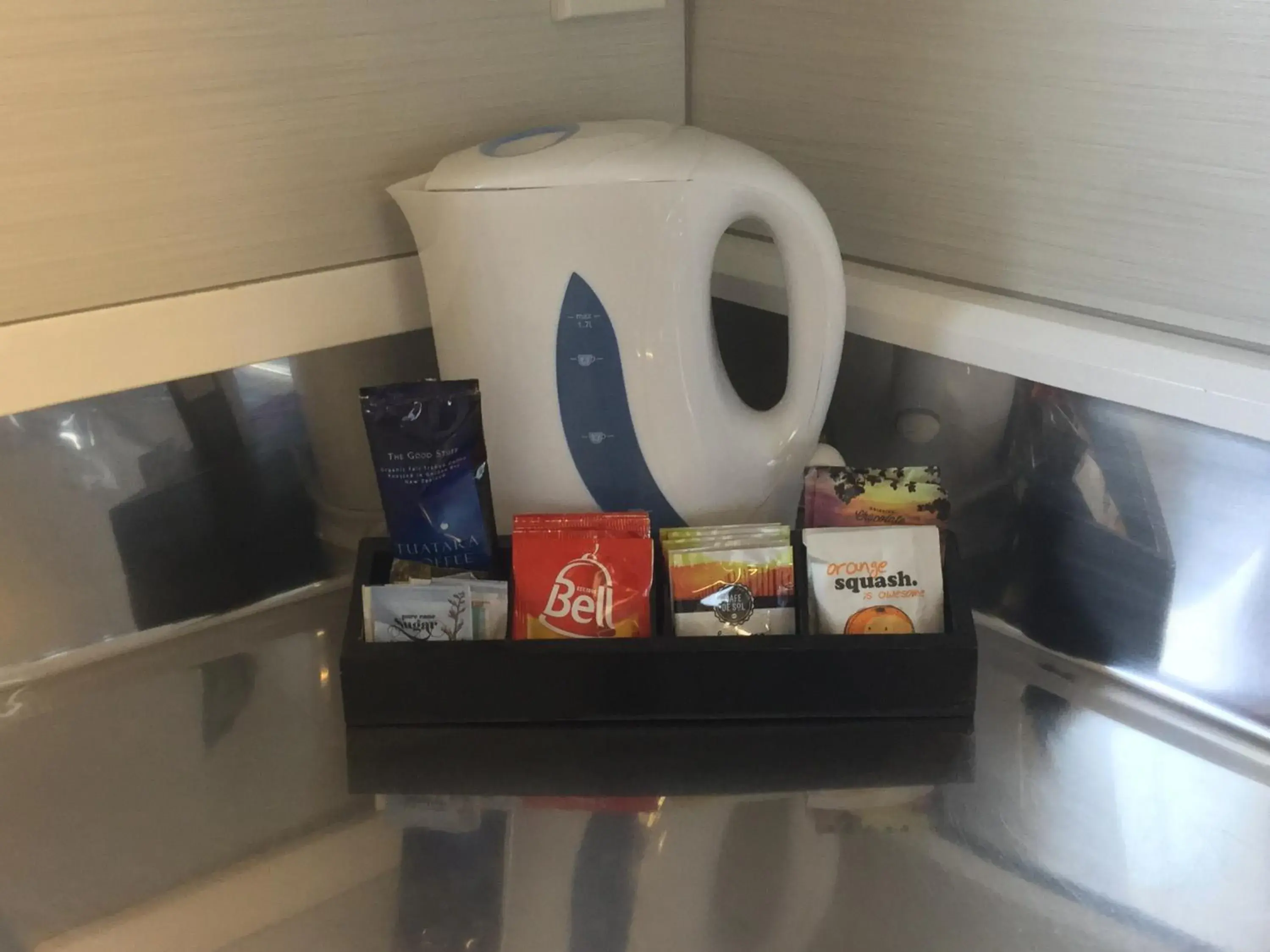 Food and drinks in Thornton Lodge Motel Food and drinks in Thornton Lodge Motel