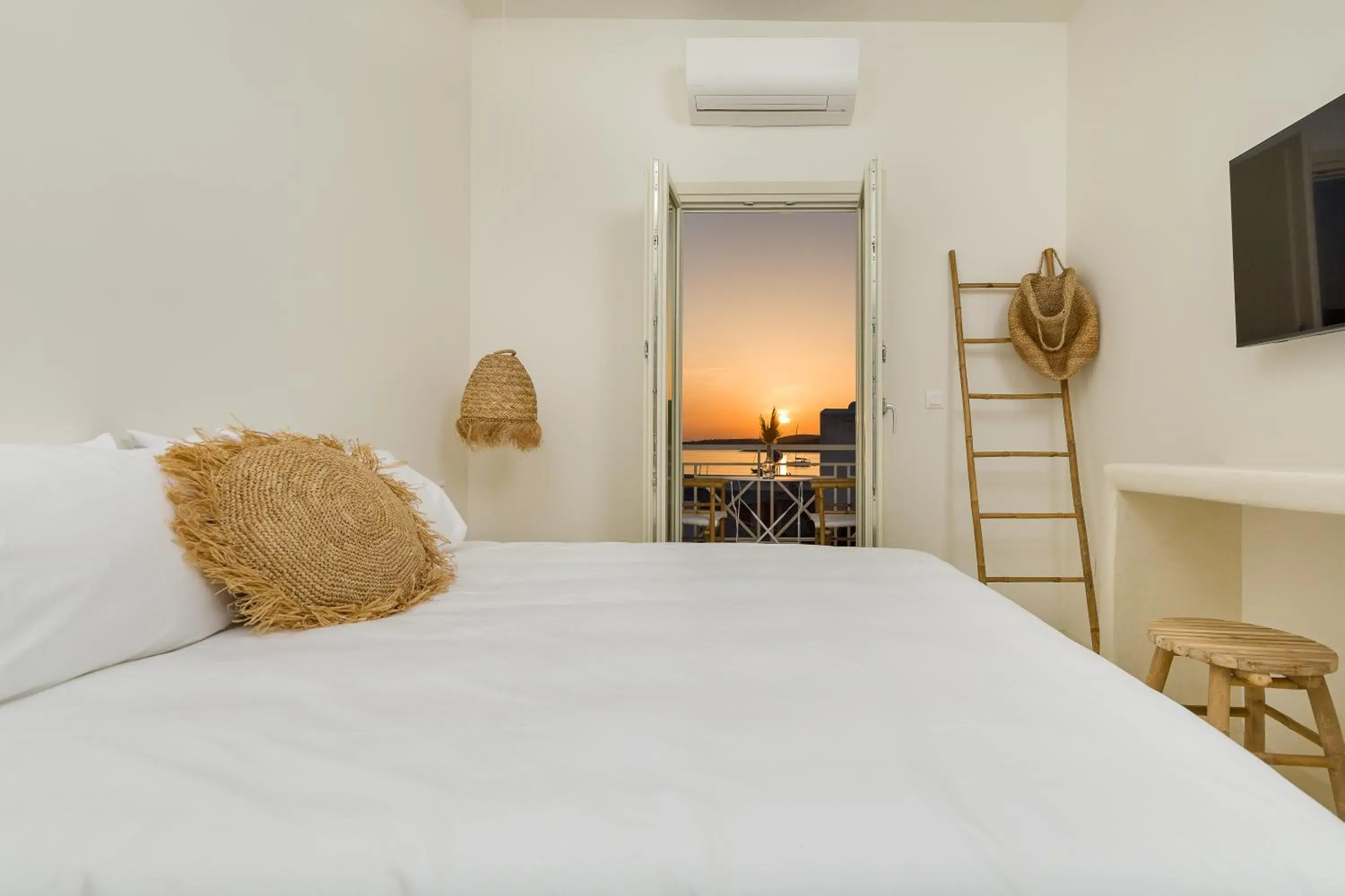 The Double Room with Sea View in KOKOON The Double Room with Sea View in KOKOON