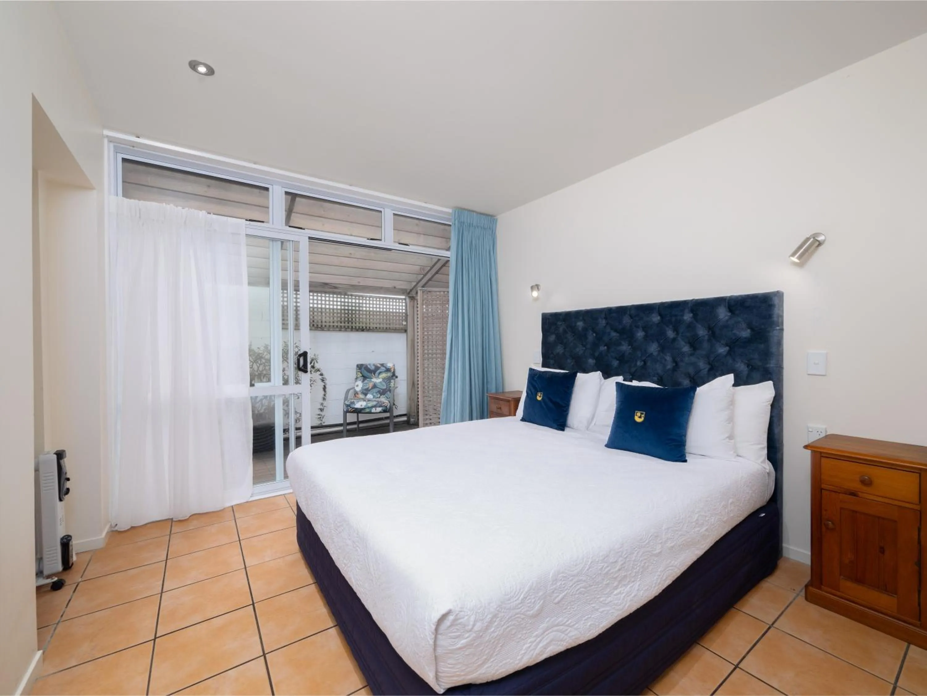 Bed in Commodores Lodge