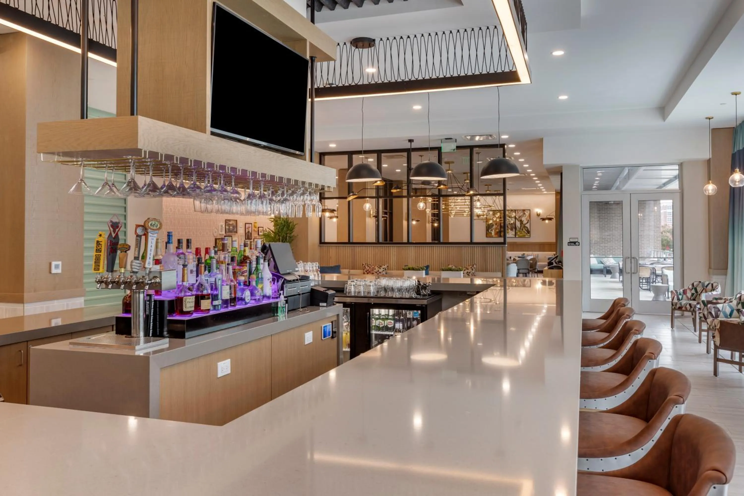 Lounge or bar in Cambria Hotel Columbia Downtown the Vista