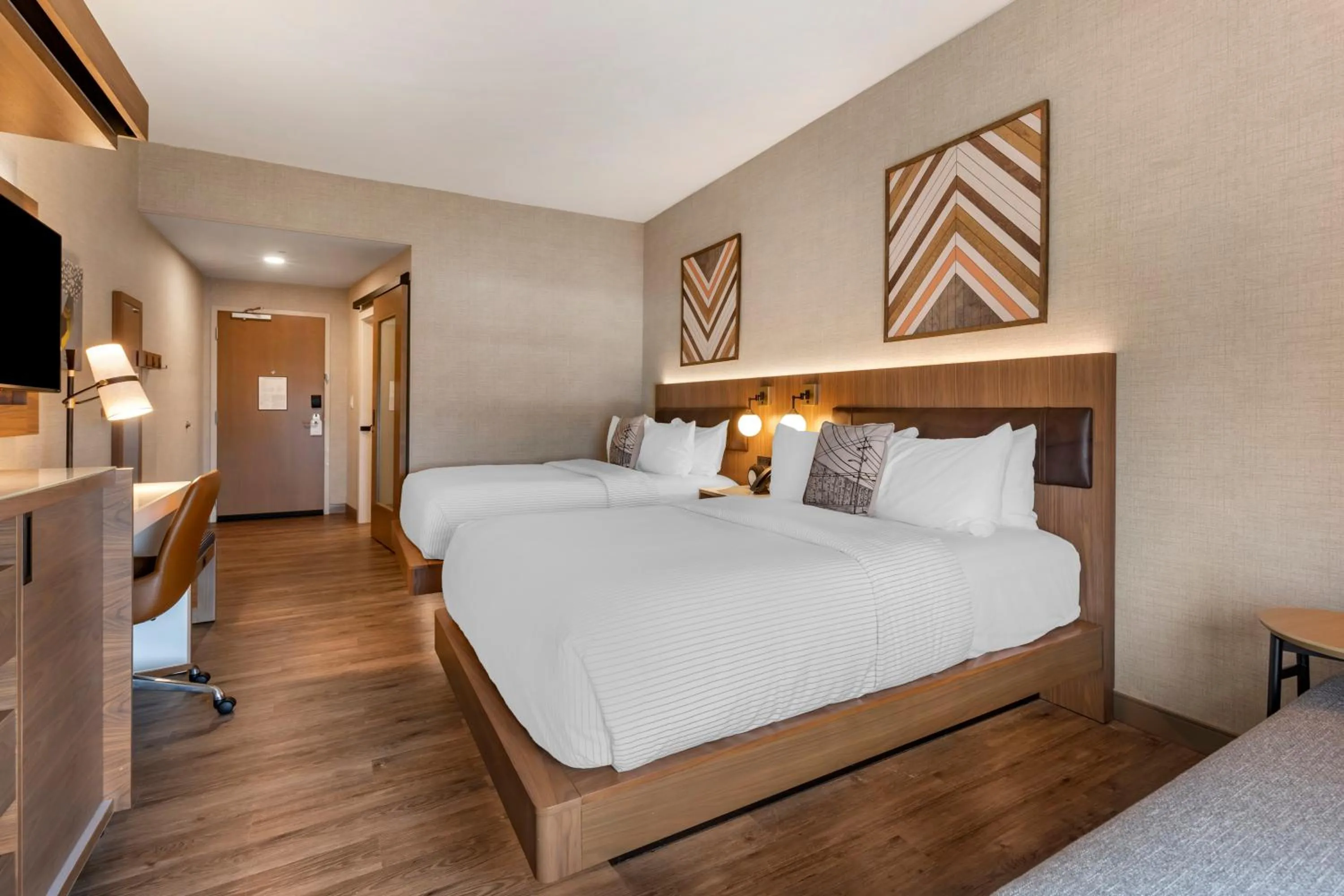 Bed in Cambria Hotel Columbia Downtown the Vista