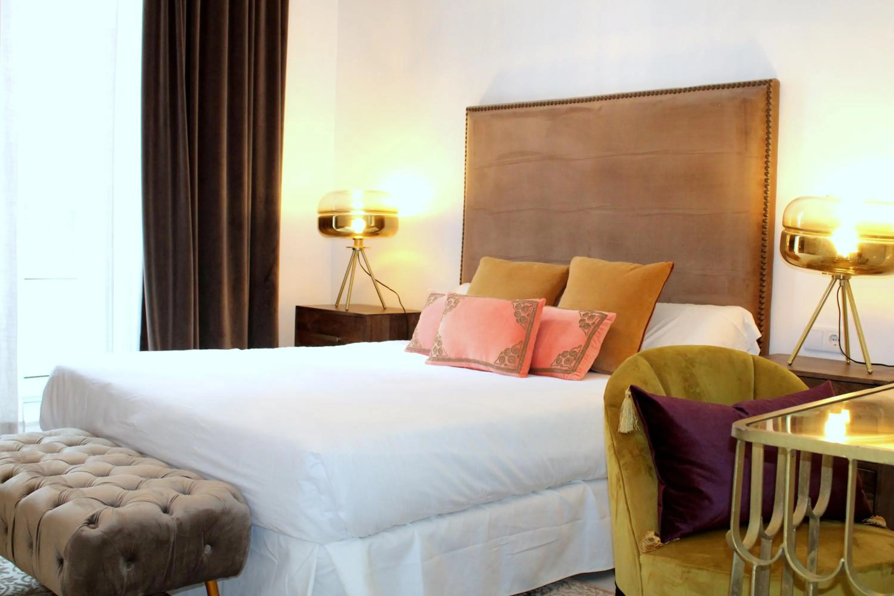 Bed in Hostal Roomsole